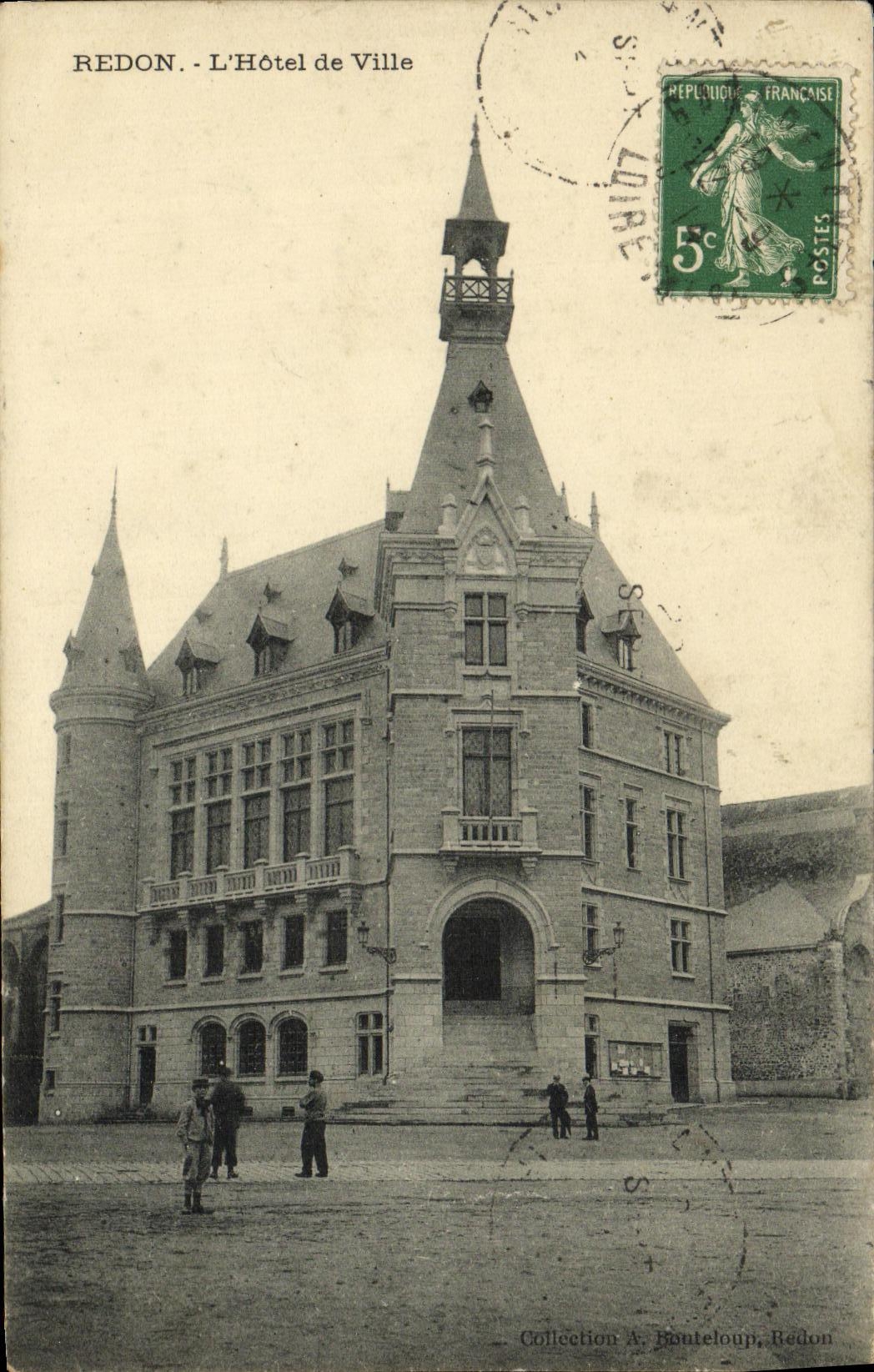 VINTAGE POSTCARD Redon L Town hall