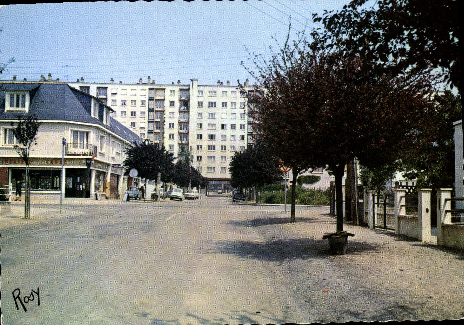 MODERN CARD Rennes Residence of Binquenais