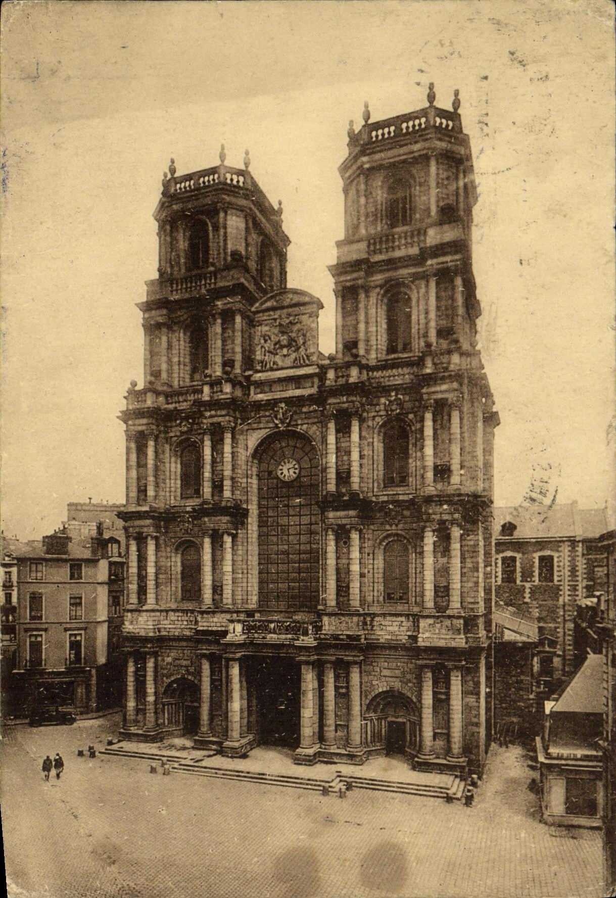 VINTAGE POSTCARD Rennes Cathedral