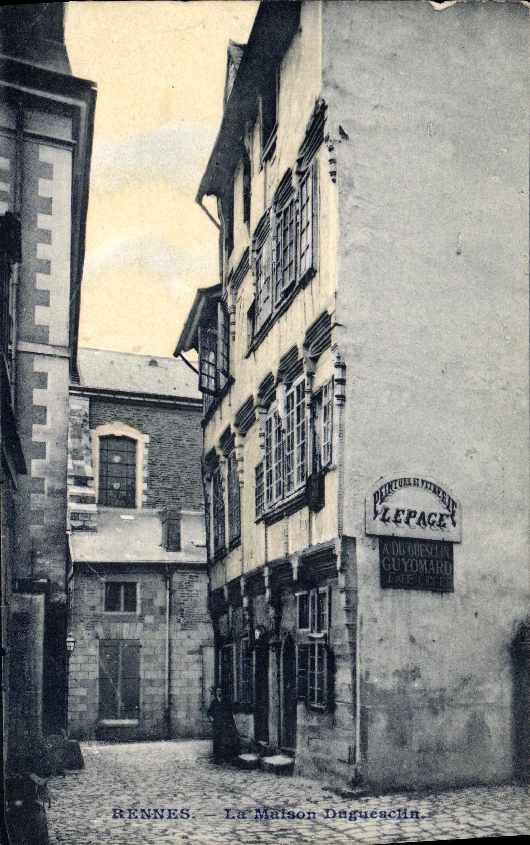 VINTAGE POSTCARD Rennes the House Of Guesclin