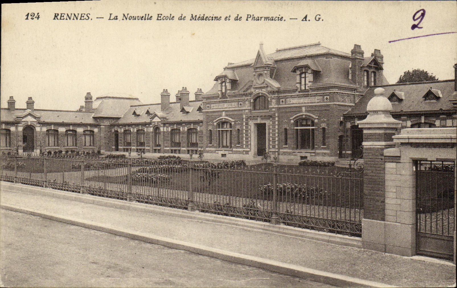 CPA Rennes La Nouvelle Ecole de Medecine et de Pharmacie