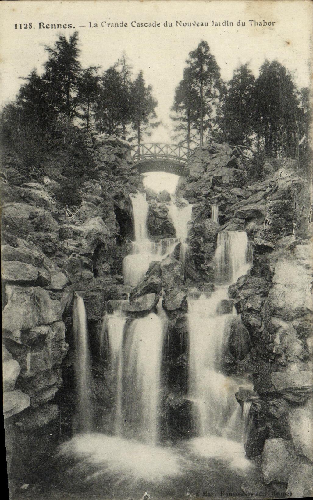 CPA Rennes la Grande Cascade du Nouveau Jardin du Thabor