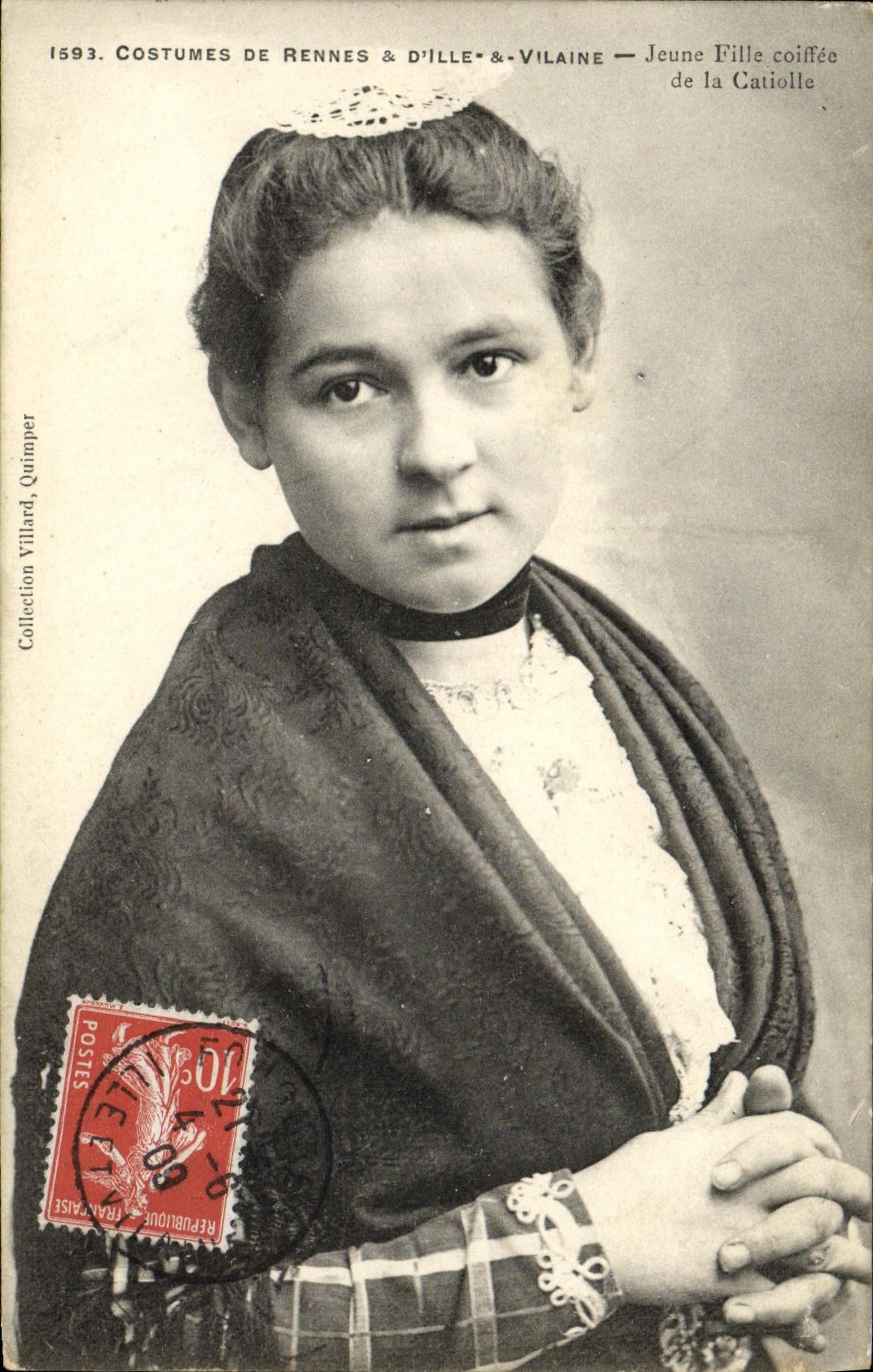 CPA Costumes de Rennes d llle Vilaine Jeuen fille coiffee de la Catiolle