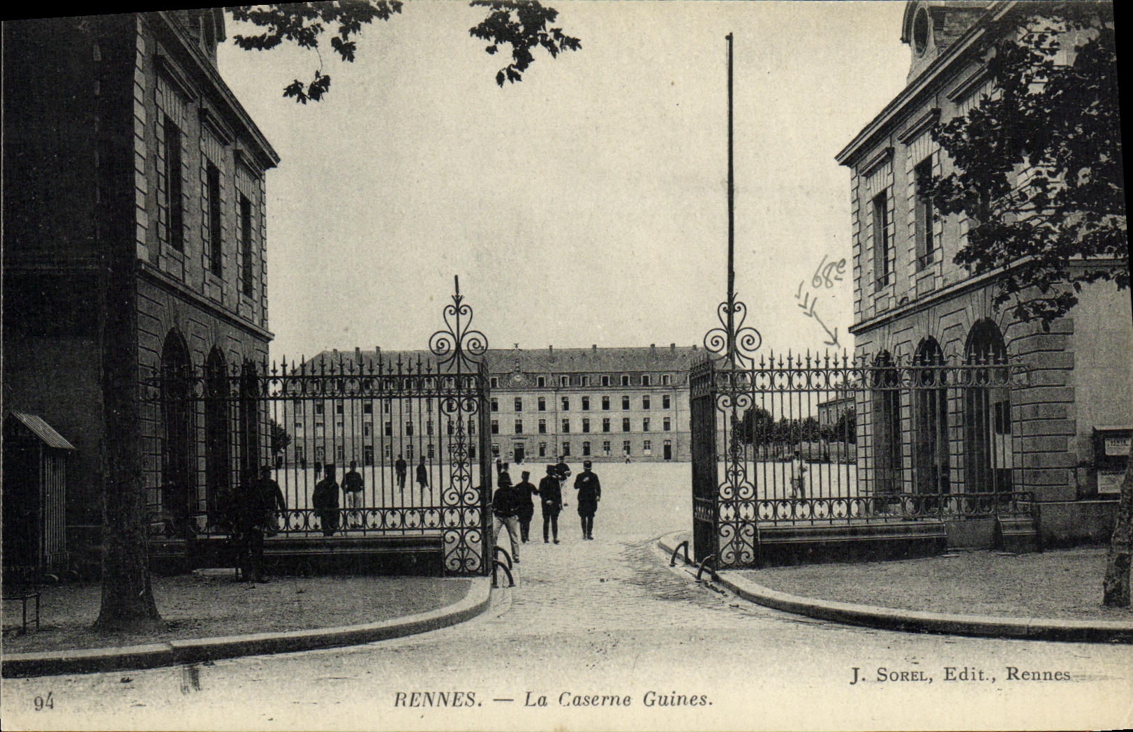 VINTAGE POSTCARD Rennes the Barracks Guines Militaria