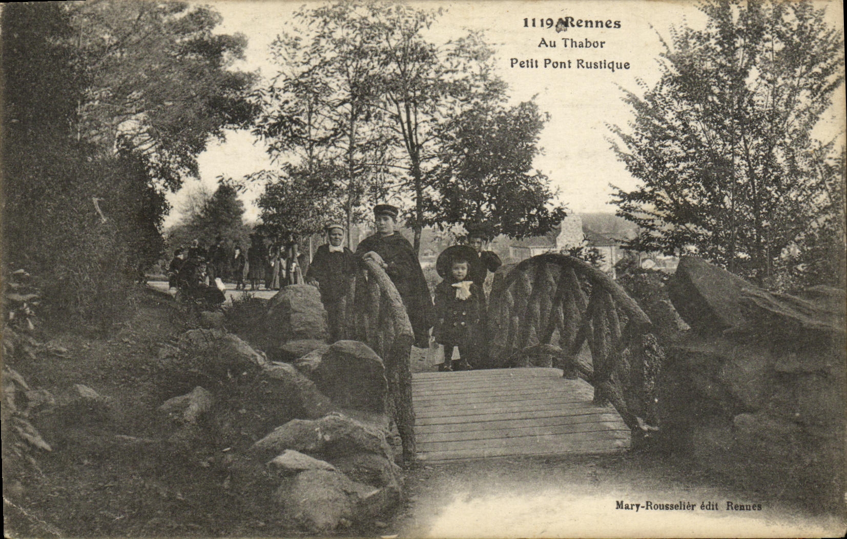 VINTAGE POSTCARD Rennes in Thabor Small Rustic Bridge Children