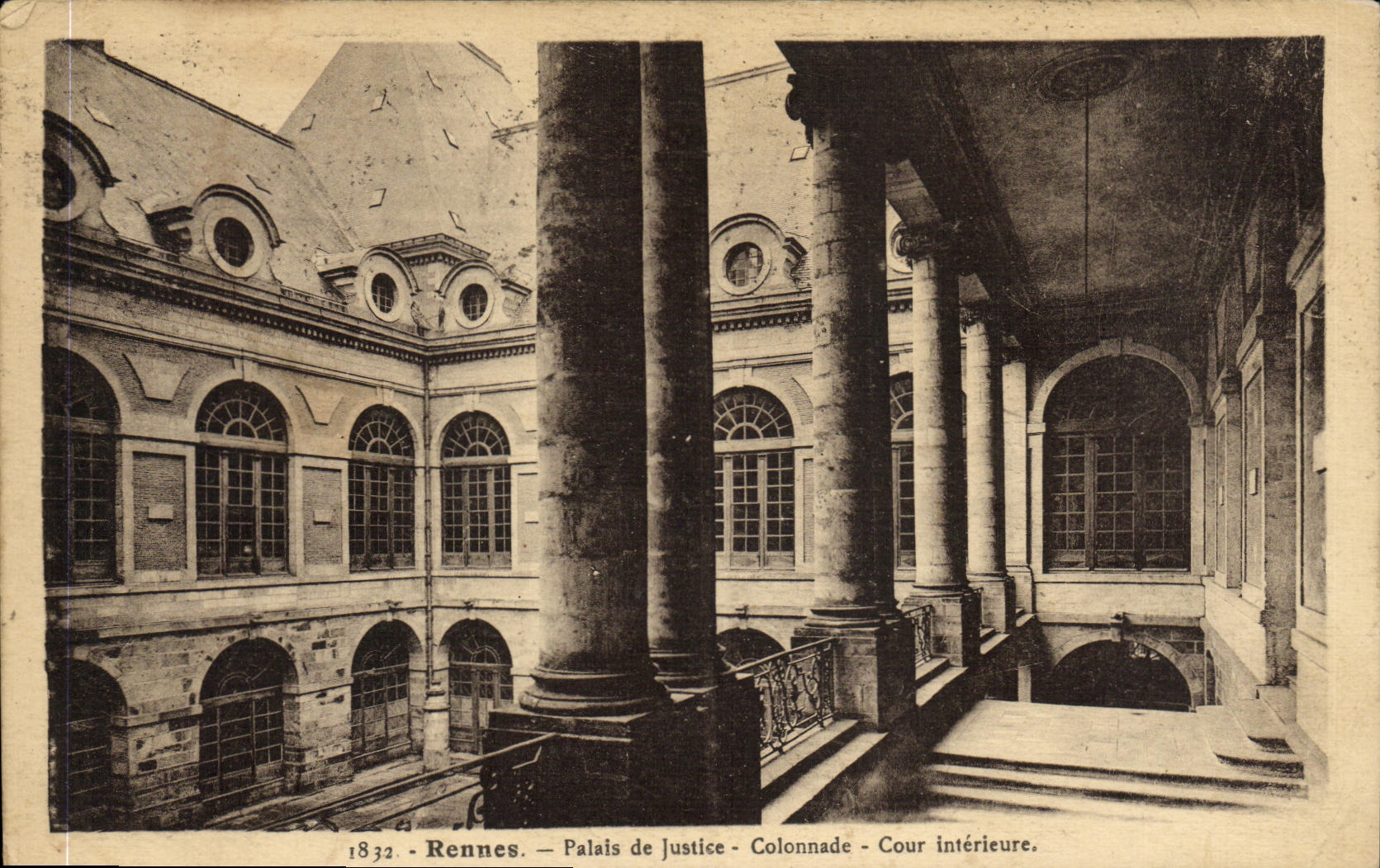 VINTAGE POSTCARD Rennes Law courts Colonnade Interior Court