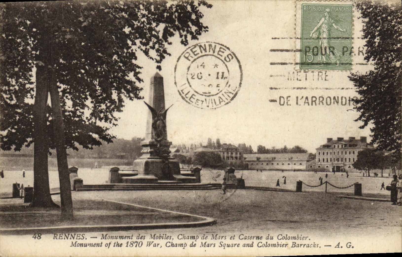 CPA Rennes Monument des Mobiles Champ de Mars et caserne du colombier Militaria