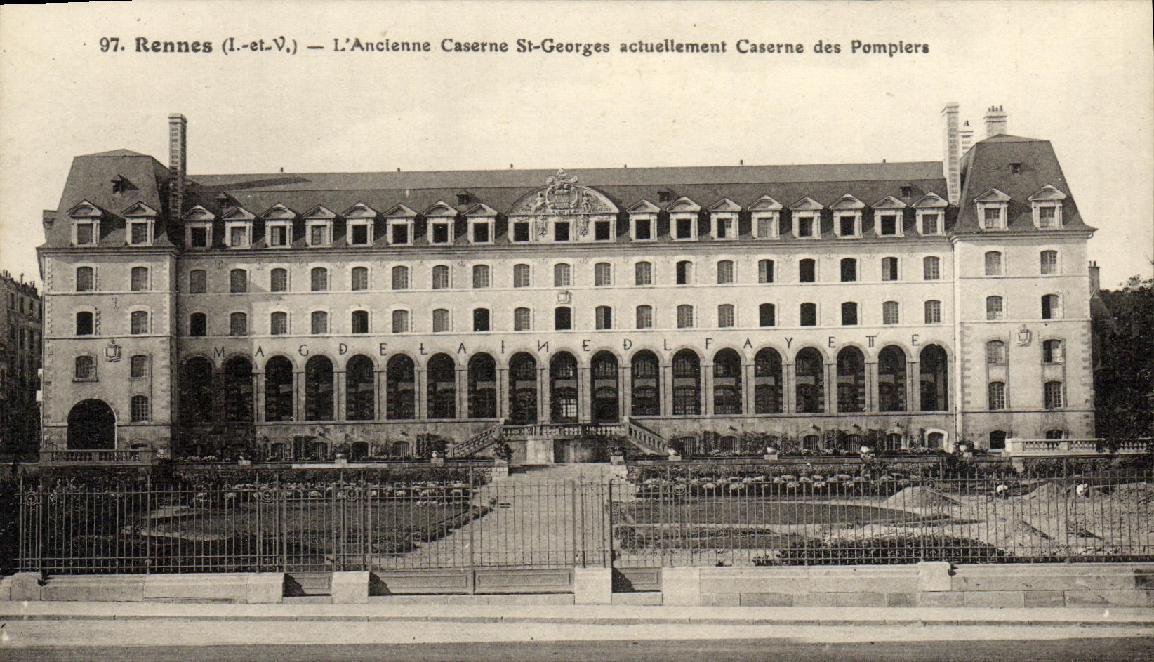 VINTAGE POSTCARD Rennes L Old Barracks St Georges currently Barracks of the Militaria Firemen