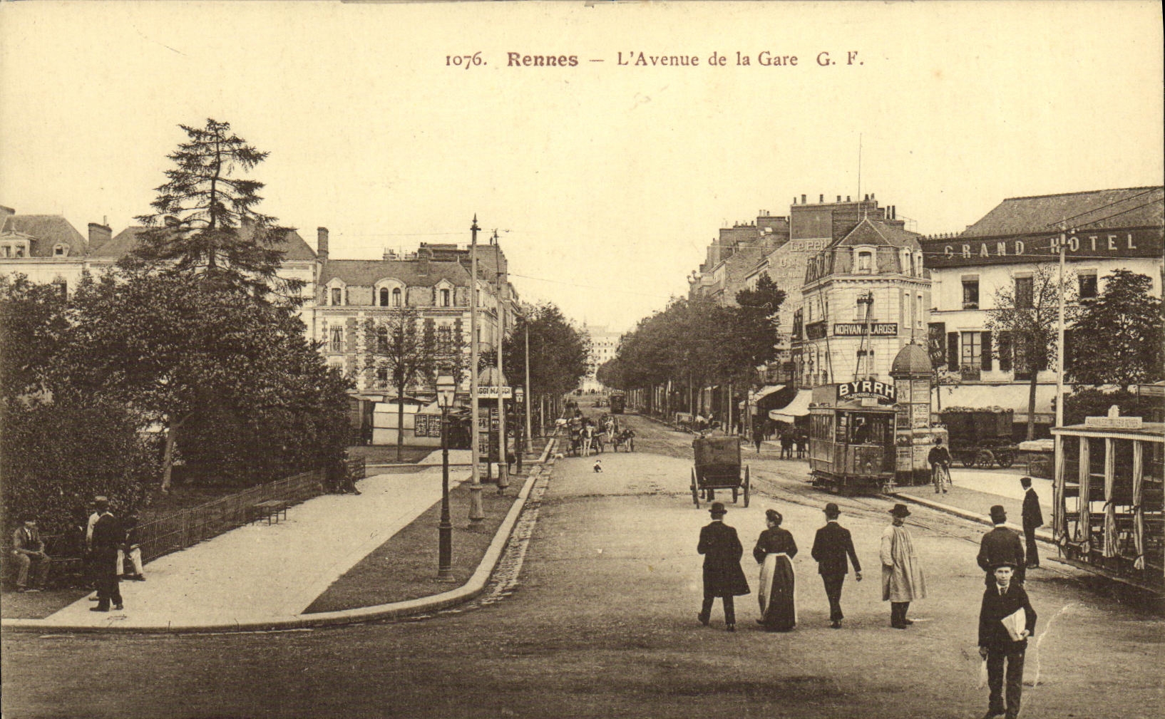 VINTAGE POSTCARD Rennes L Avenue of the Station