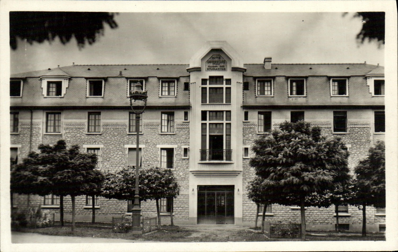VINTAGE POSTCARD Rennes University residence House of students