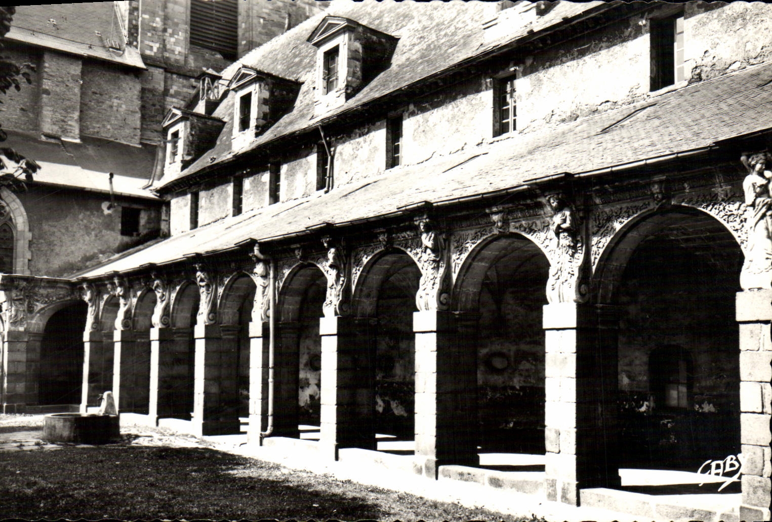 CPM Rennes Cloitre Saint Melaine ancien Eveque de Rennes