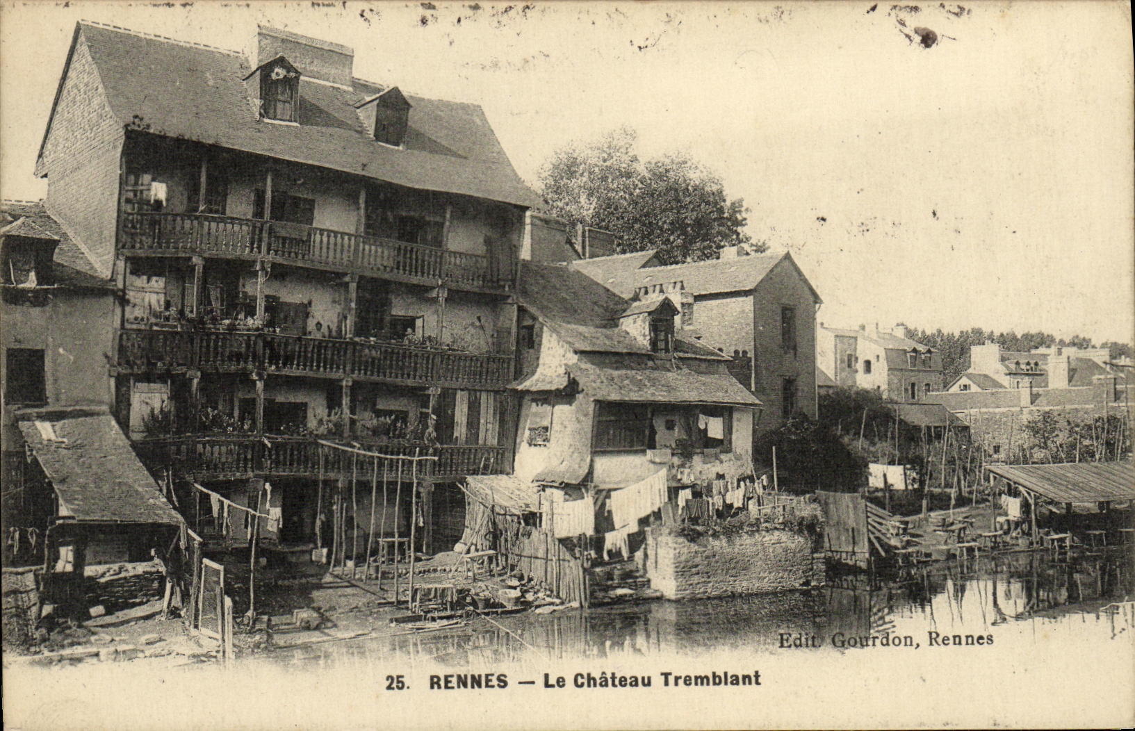VINTAGE POSTCARD Rennes the Trembling Castle