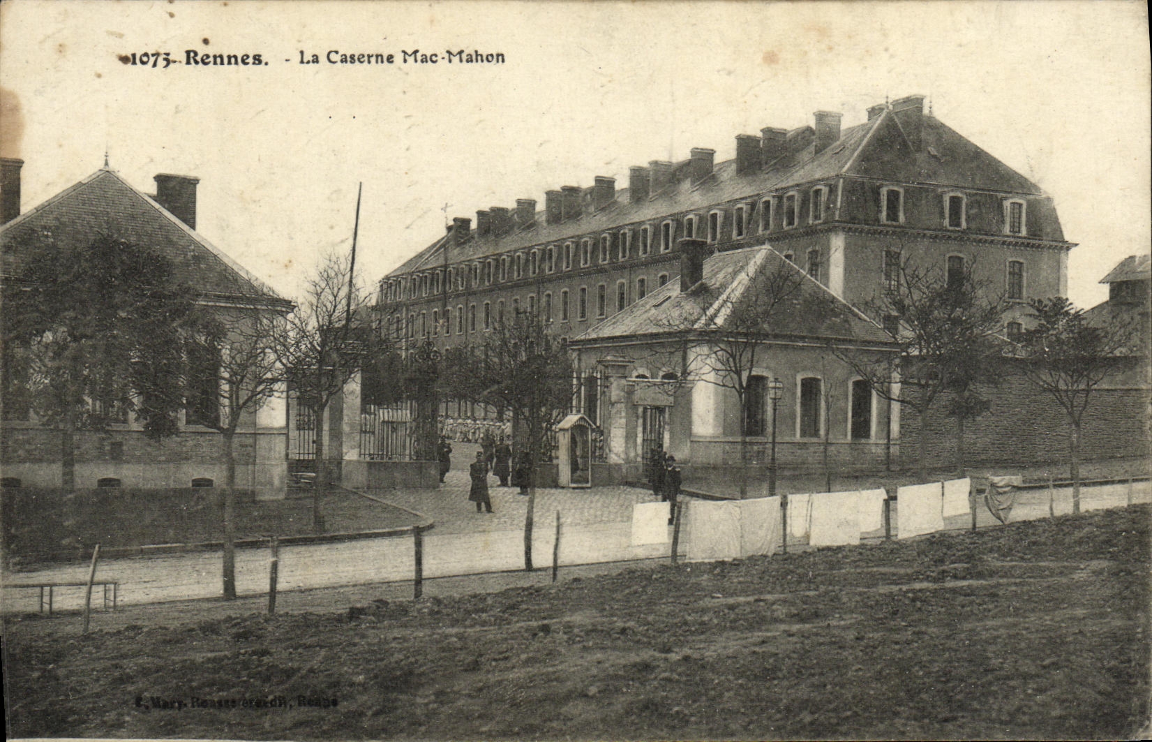 CPA Rennes La Caserne Mac Mahon Militaria