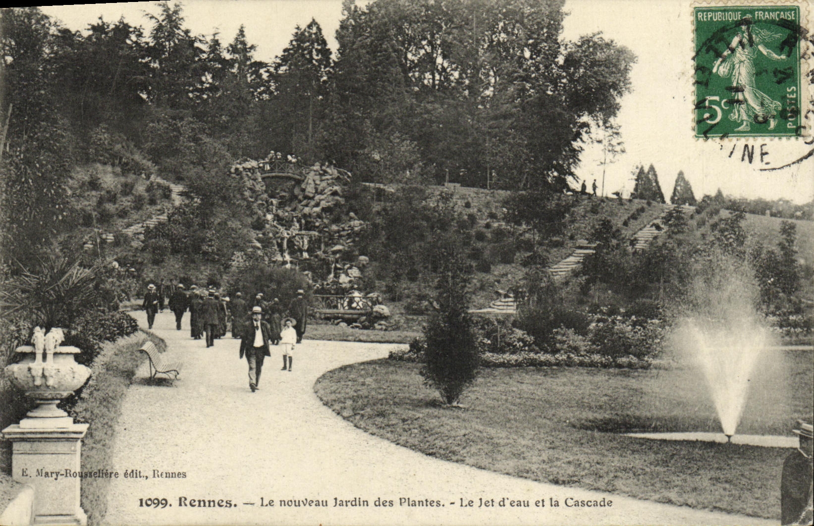 CPA Rennes Le nouveau jardin des plantes Le jet d eau et la cascade