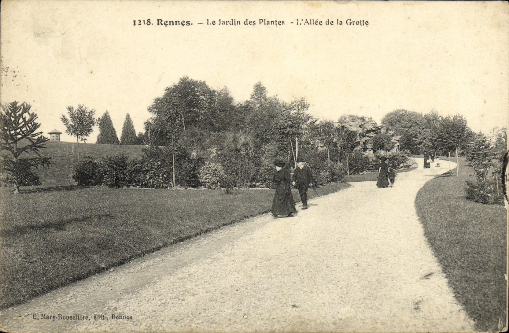 CPA Rennes Le Jardin des Plantes L Allee de La Grotte