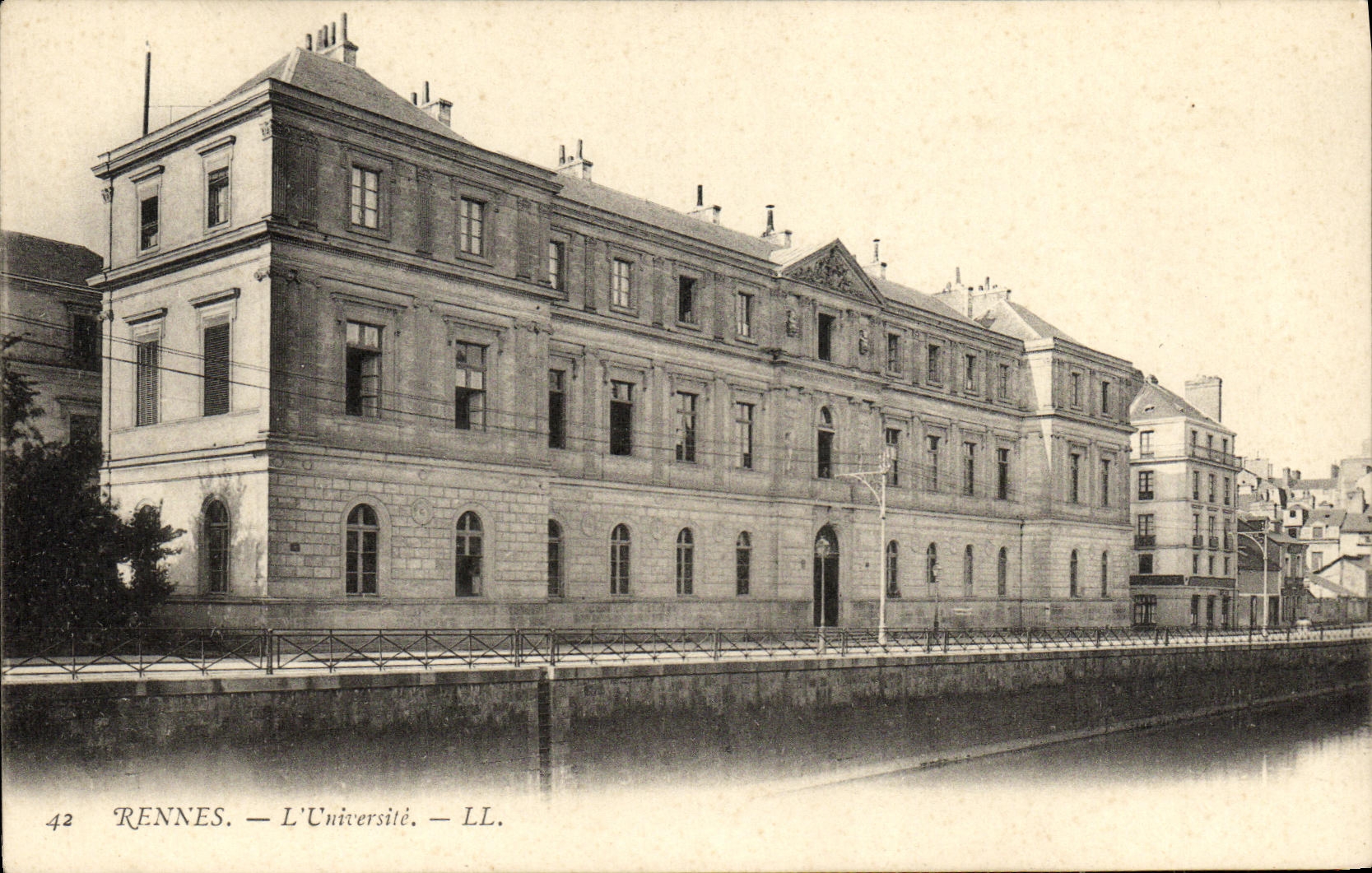 VINTAGE POSTCARD Rennes L University