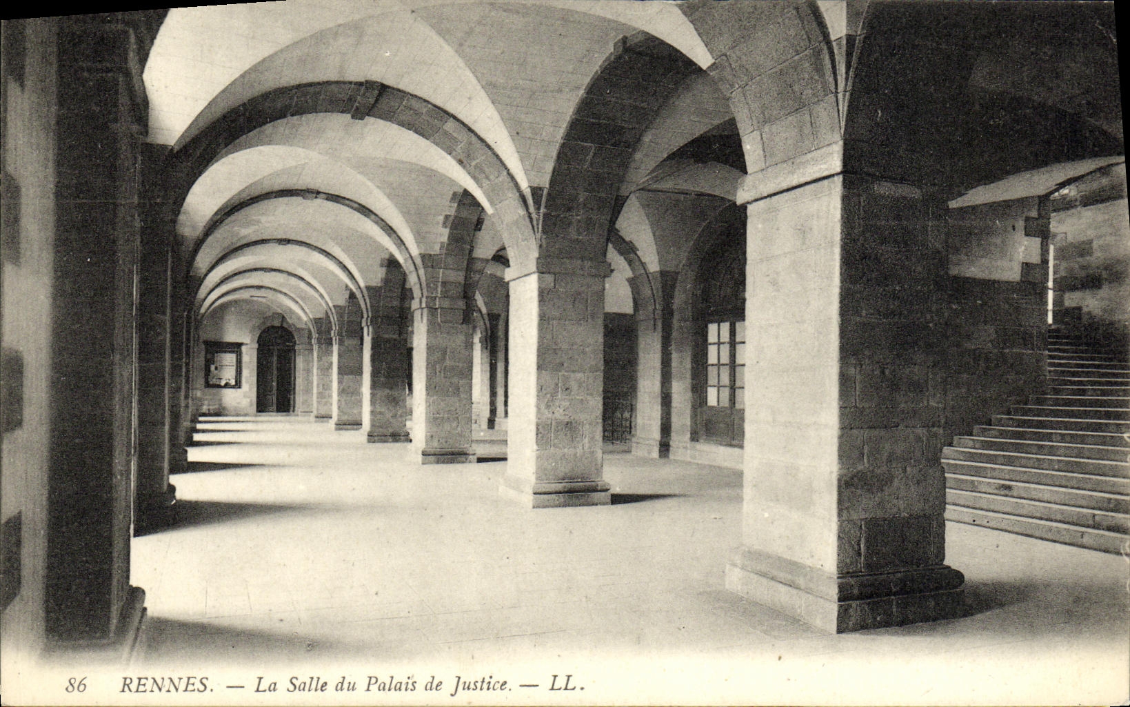 CPA Rennes La Salle du Palais de Justice