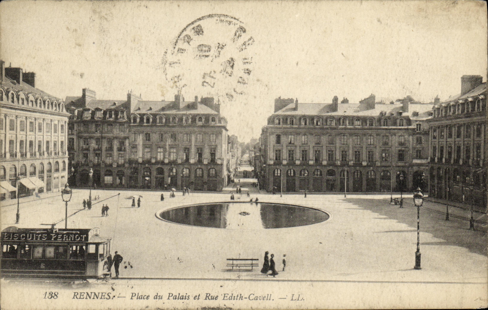 CPA Rennes Place du Palais et Rue Edith Cavell Tramway Biscuits Pernot