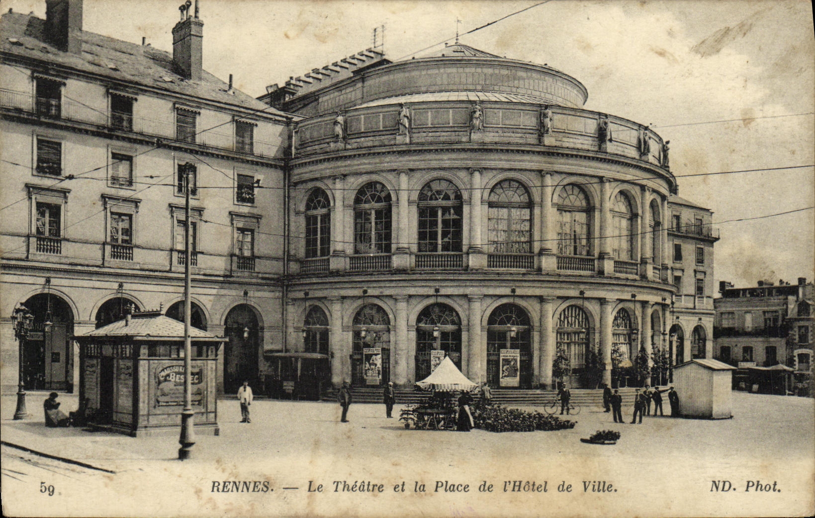 CPA Rennes Le Theatre et la Place de L Hotel de Ville