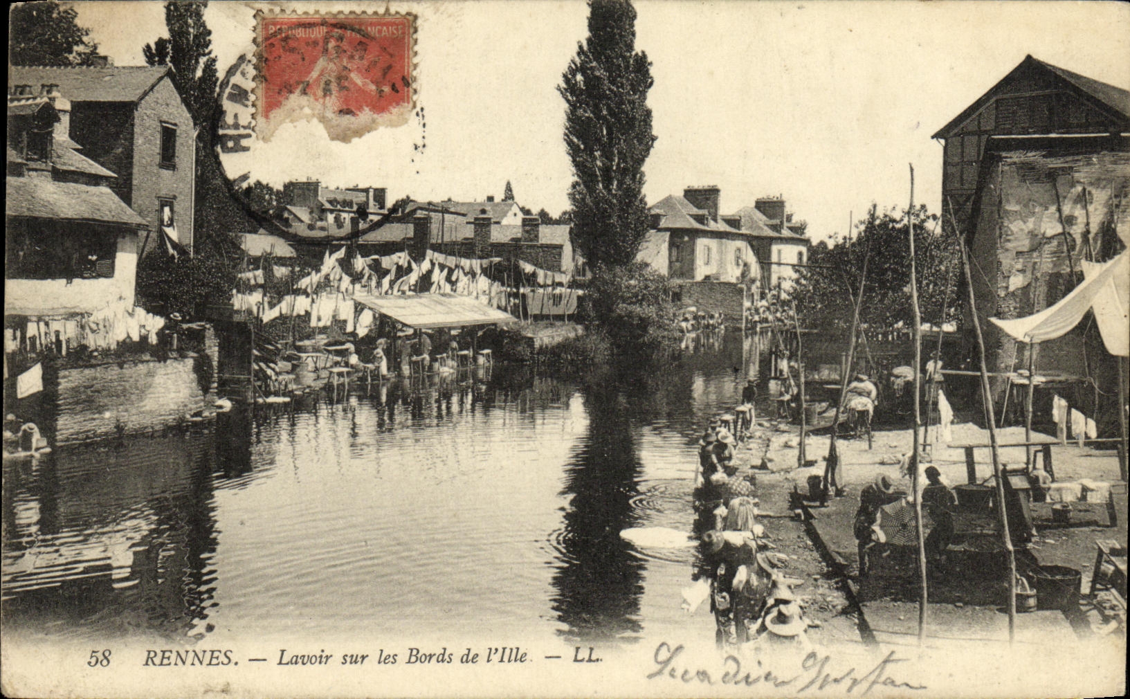 CPA Rennes Lavoir sur les Bords de L Ille Lavoir Lavandieres