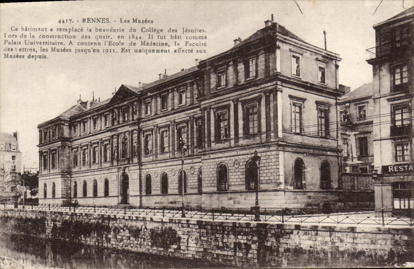 CPA Rennes Les musees