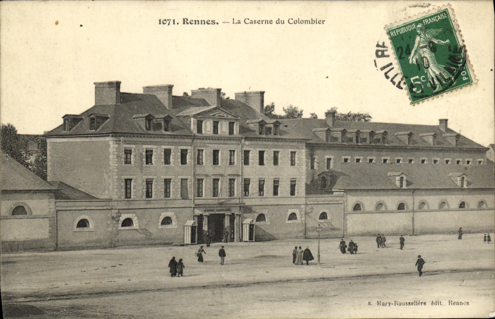 CPA Rennes La Caserne du Colombier Militaria