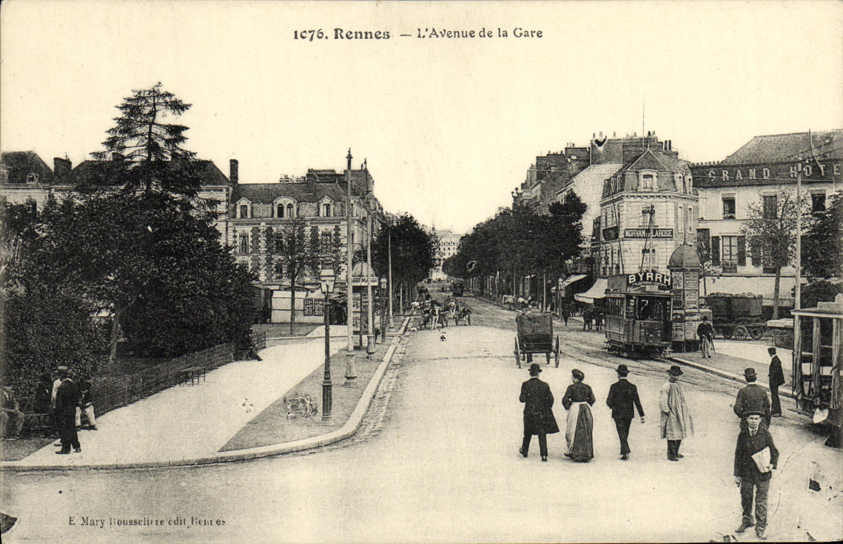 CPA Rennes L Avenue de la Gare Tramway