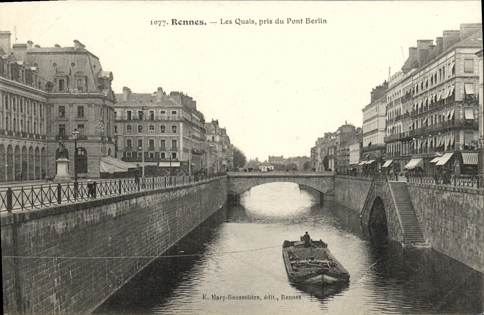 CPA Rennes Les Quais Pris du Pont Berlin Peniche