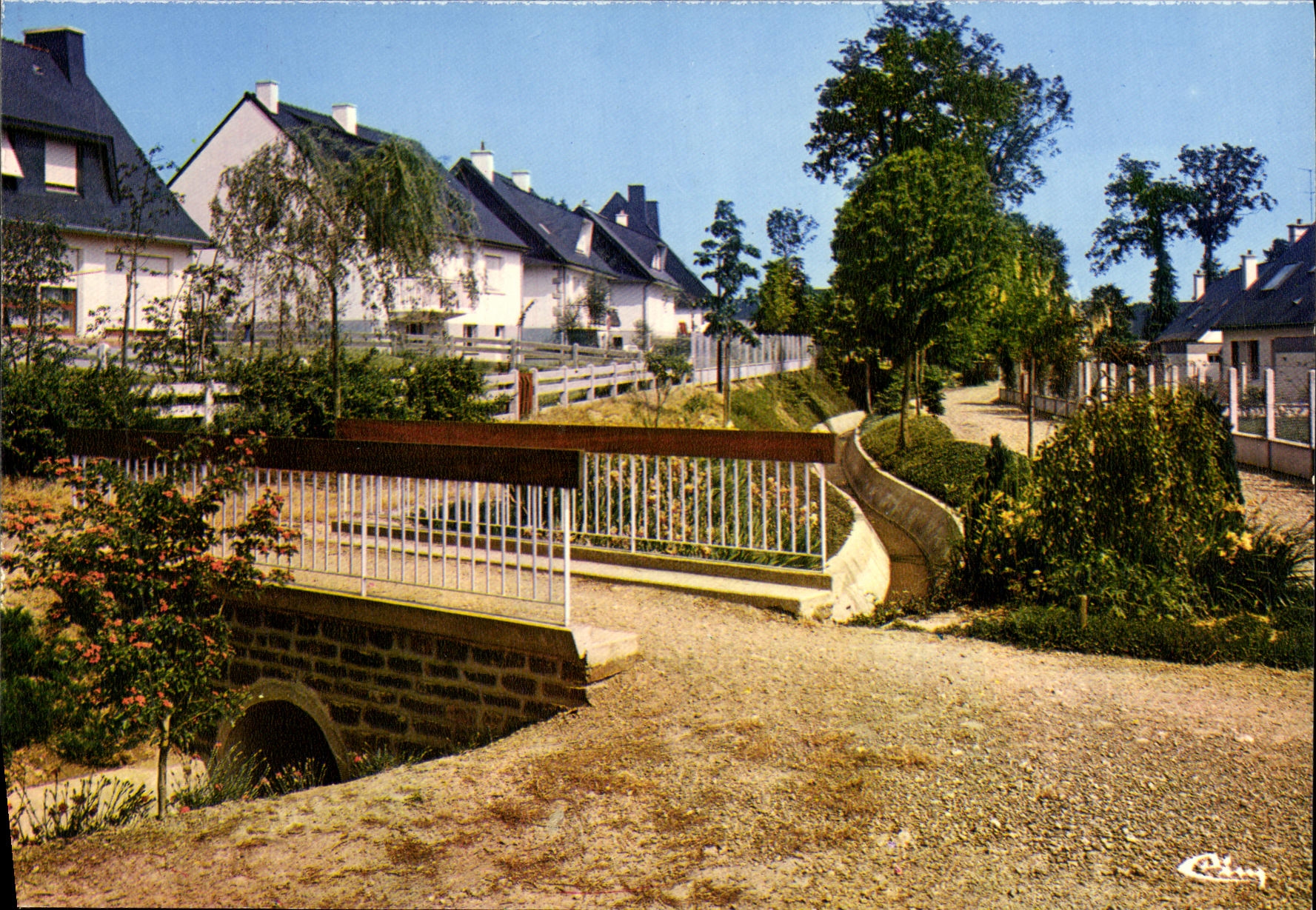 POSTAL MODERNA Rheu Lindon