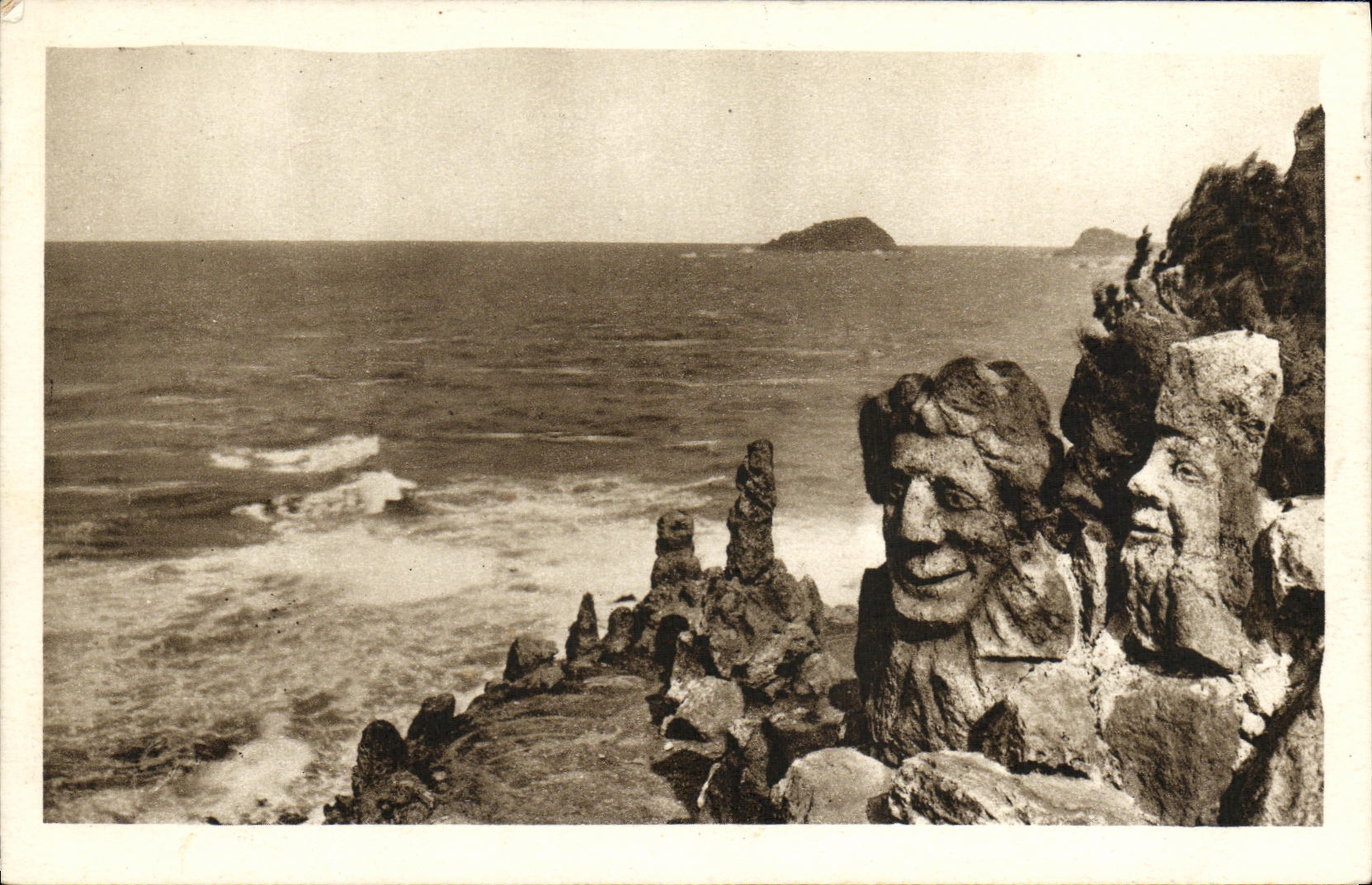 VINTAGE POSTCARD Rotheneuf the Rocks Carve Gargantua and the love of life