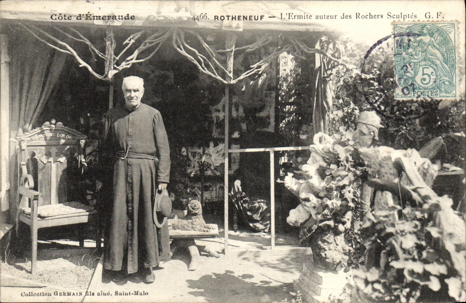 CPA Rotheneuf Une Visite Rochers Sculptes La Grotte