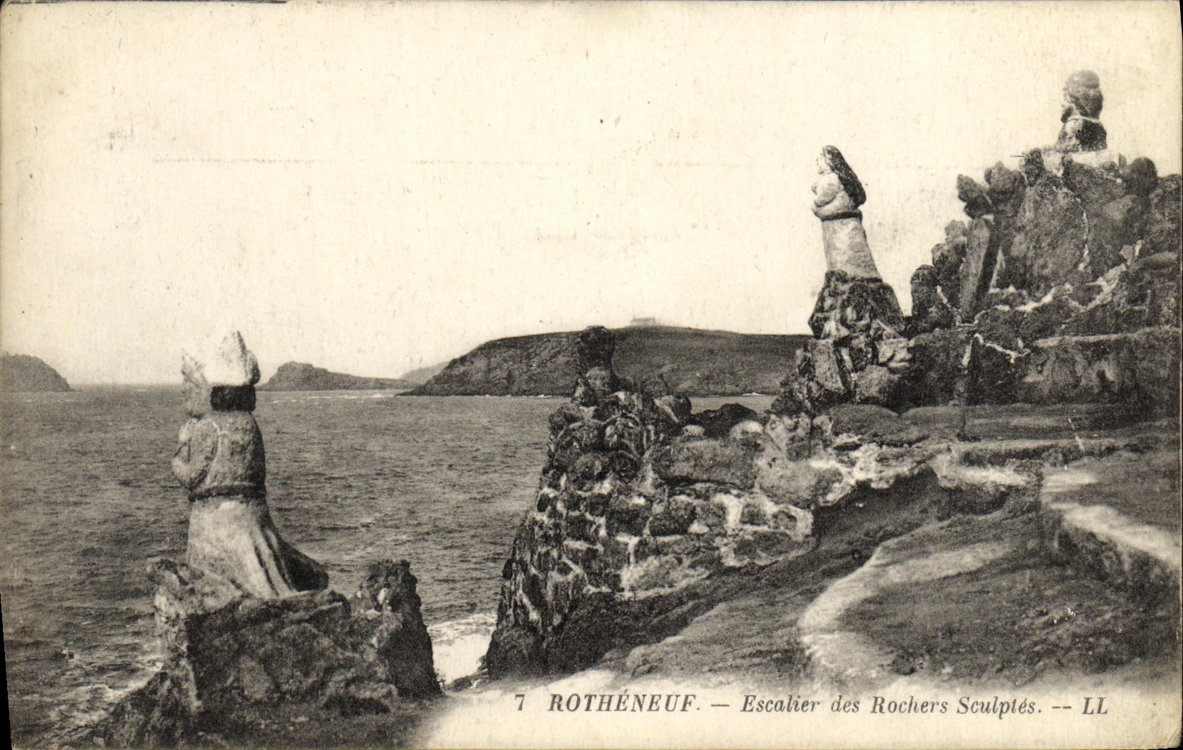 CPA Rotheneuf Vue generale des Rochers Sculptes
