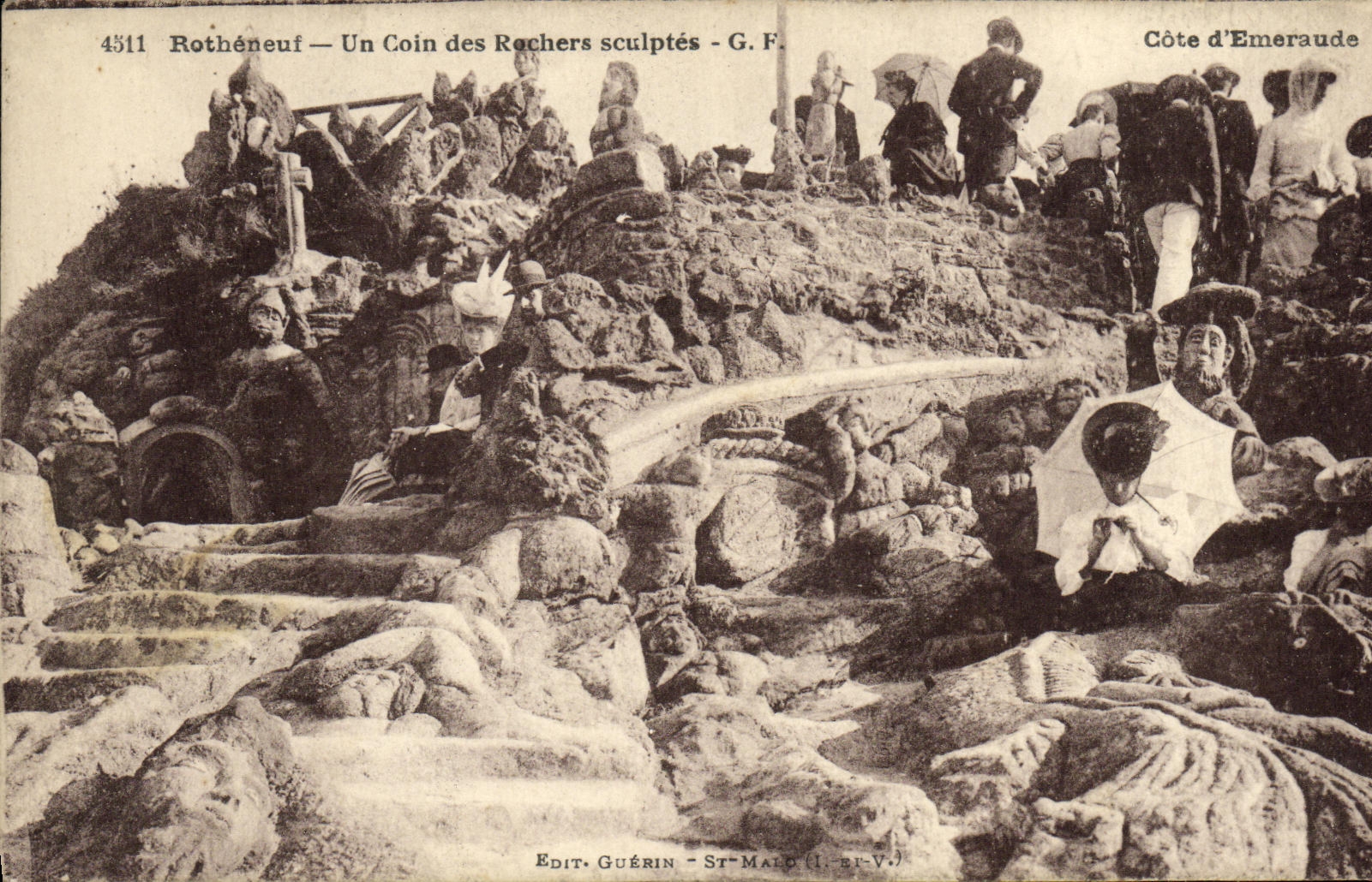 CPA Rotheneuf Une Visite aux Rochers Sculptes 