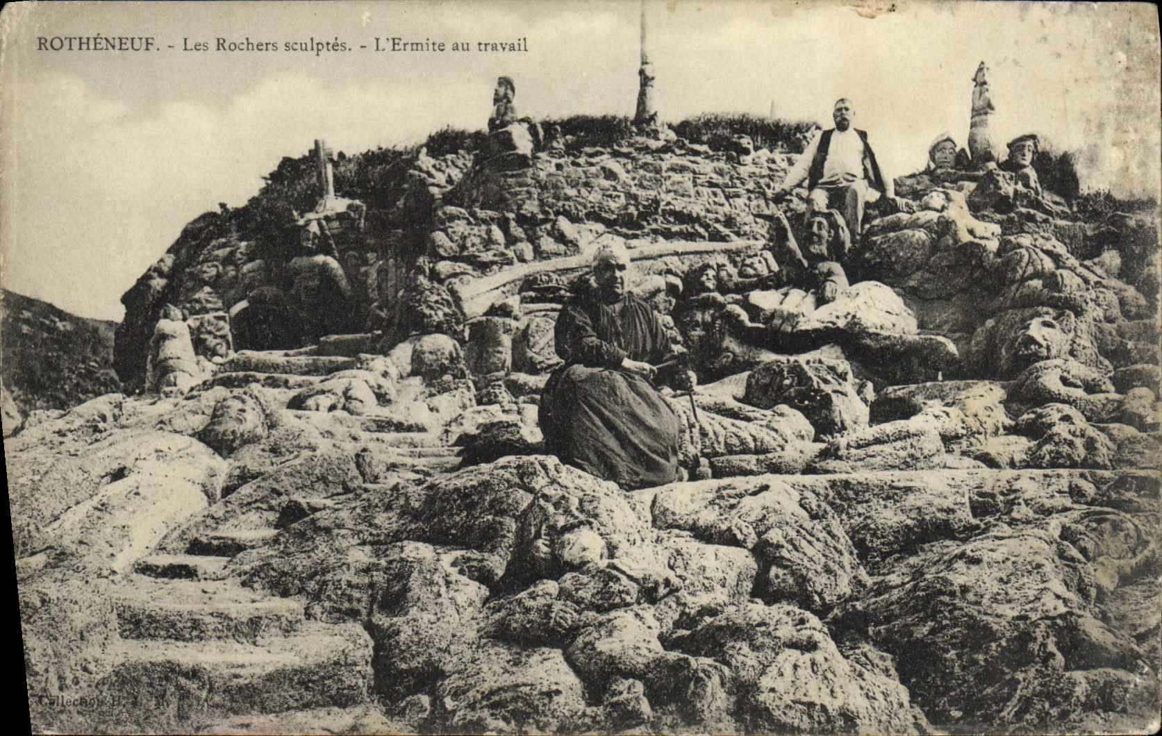 VINTAGE POSTCARD Rotheneuf the rocks carve L hermit with work