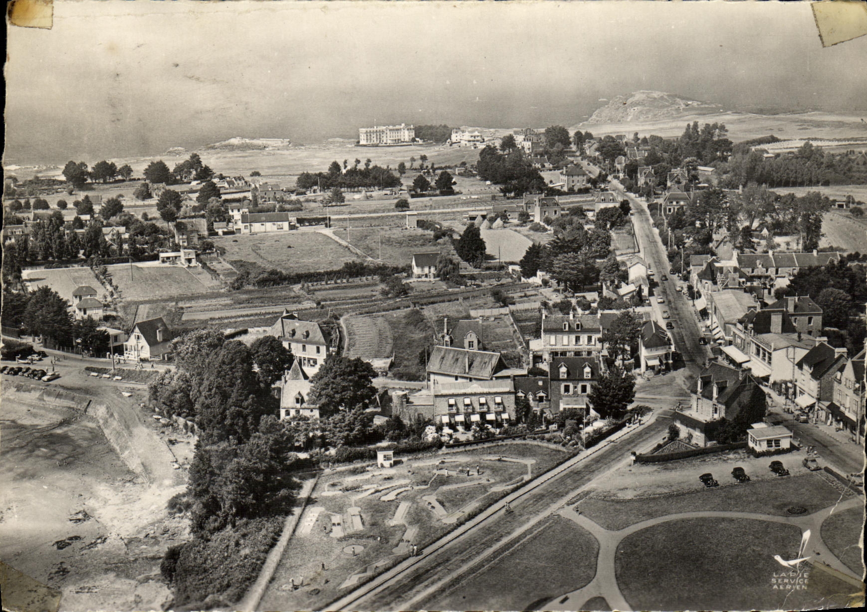 MODERN CARD St Briac the houlte