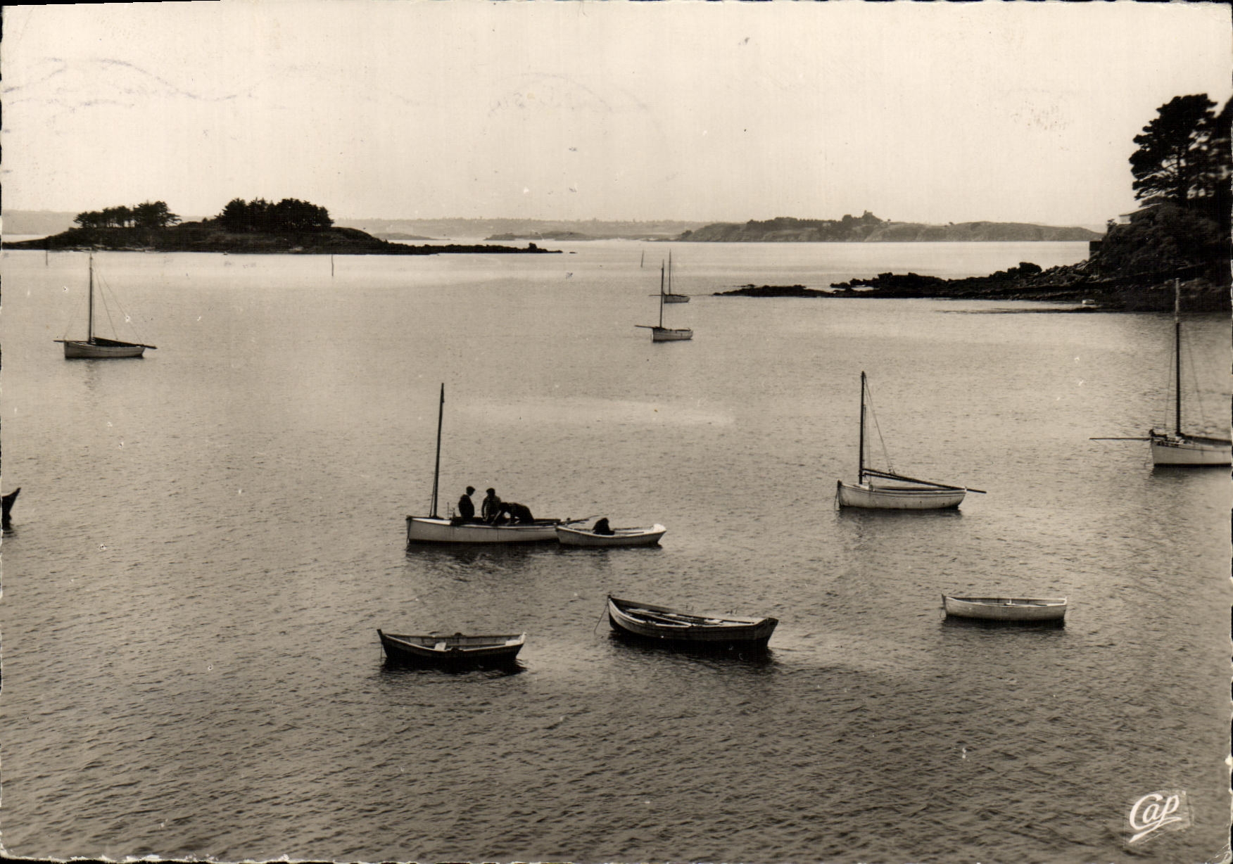 CPM Saint Briac L Ilet et la pointe du Nessey