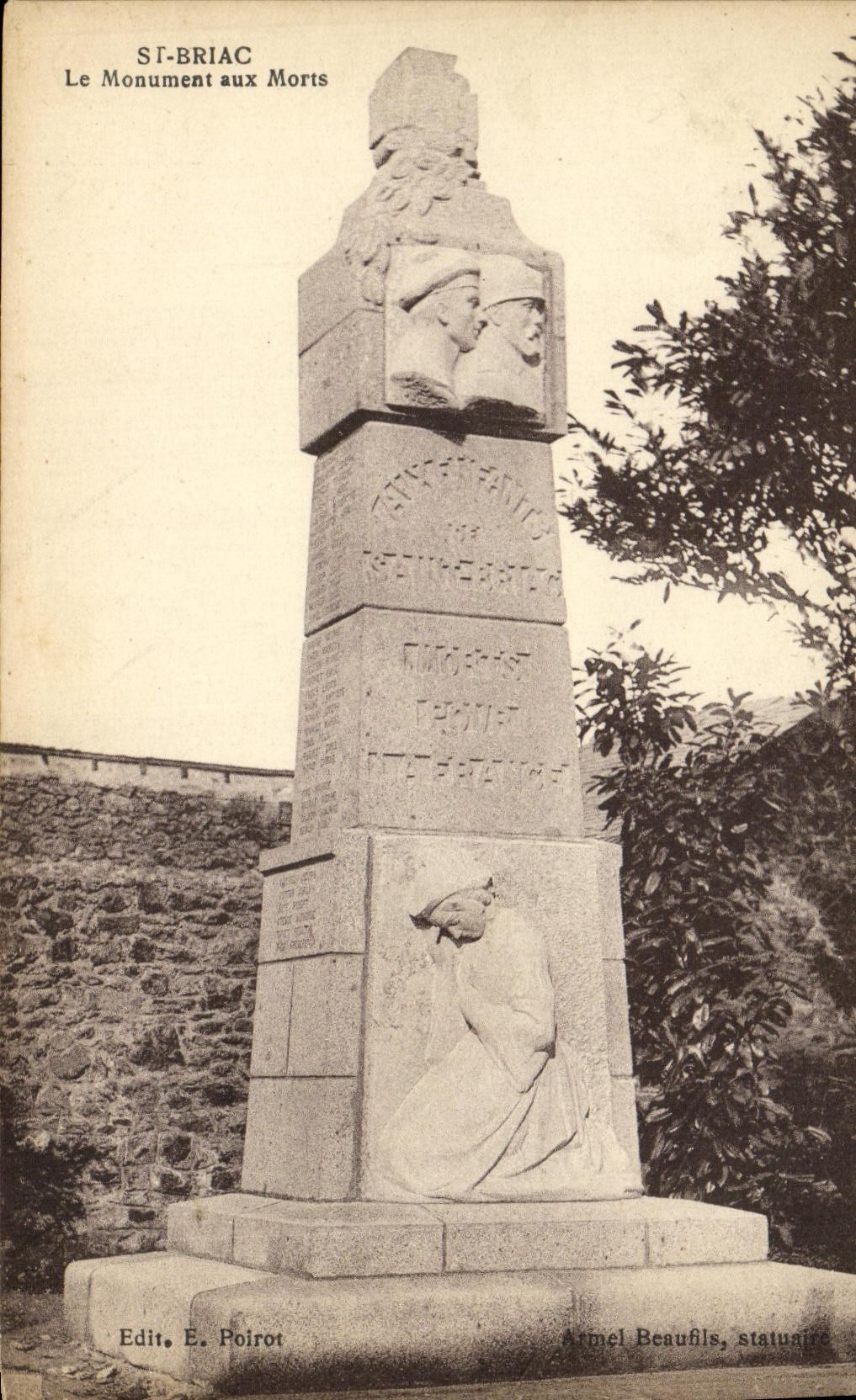 CPA Saint Briac Le Monument Aux Morts Militaria
