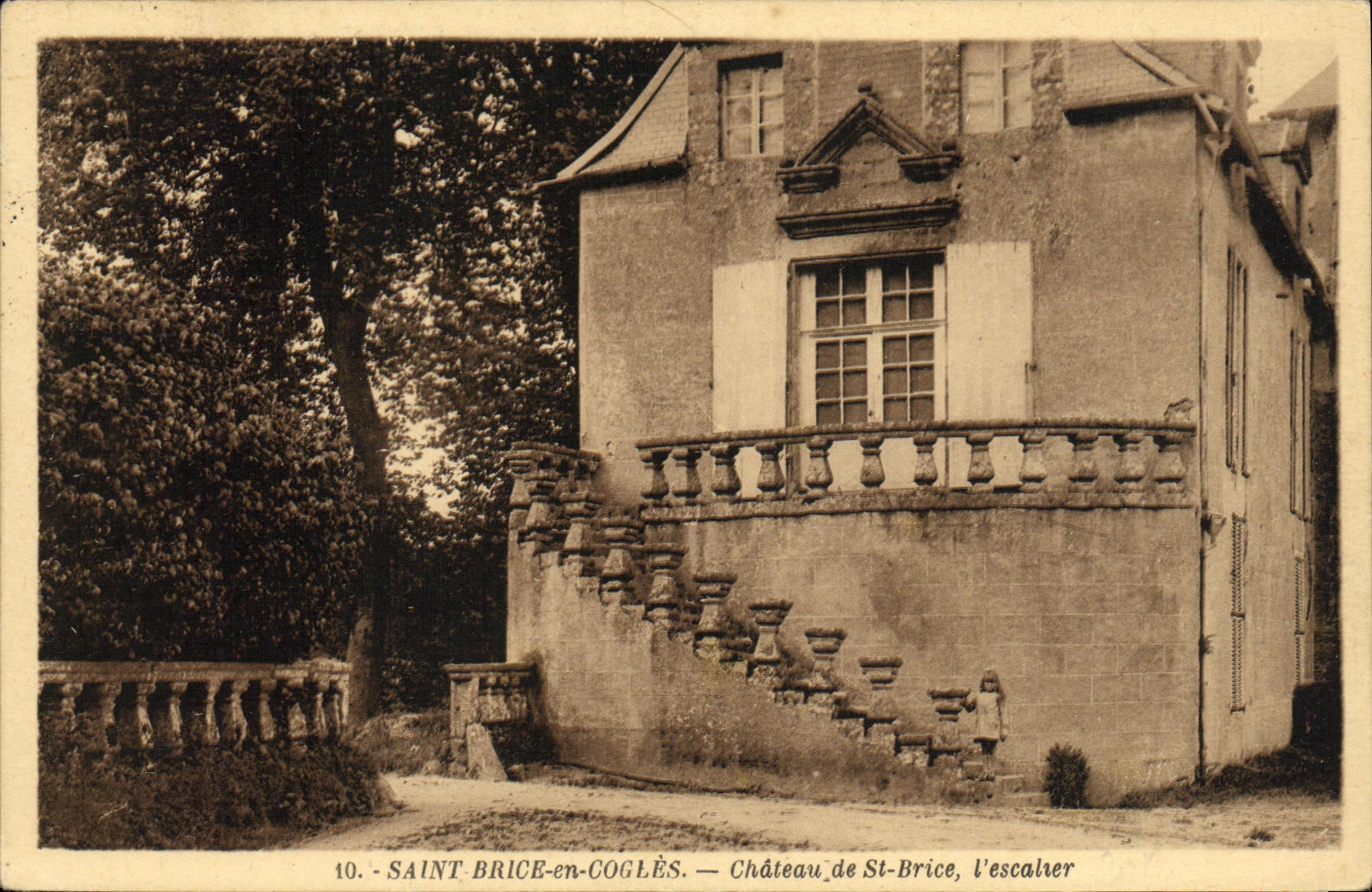POSTAL Brice santo de la VENDIMIA en el castillo de Cogles de St Brice L al escalir