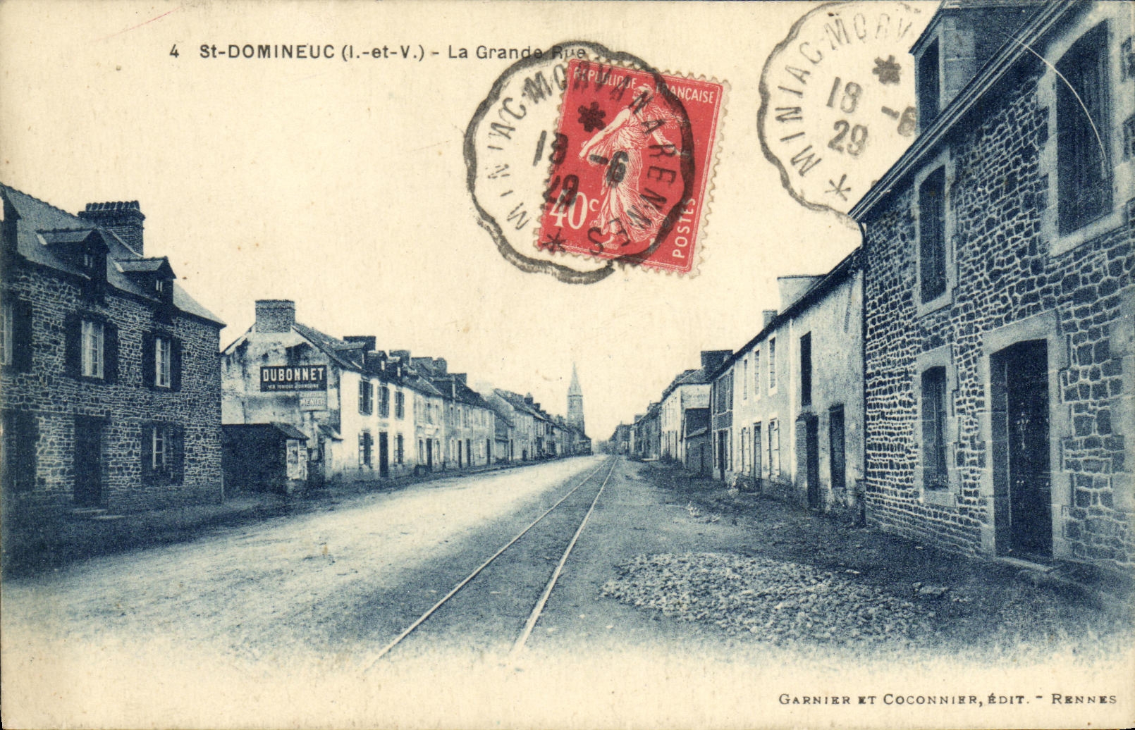 Calle principal del St Domineuc de la POSTAL de la VENDIMIA