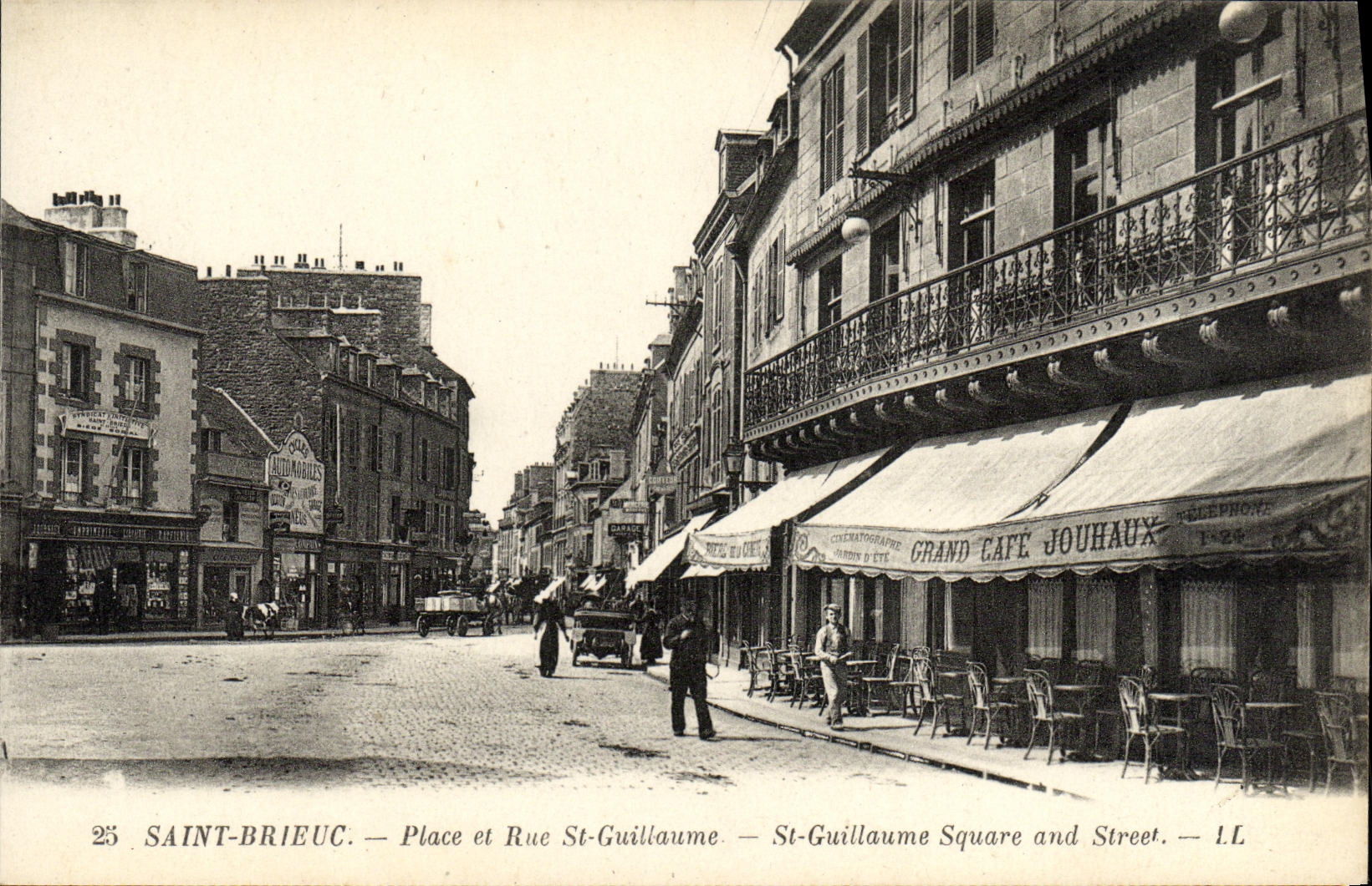 CPA Saint Briac Place et Rue St Guillaume
