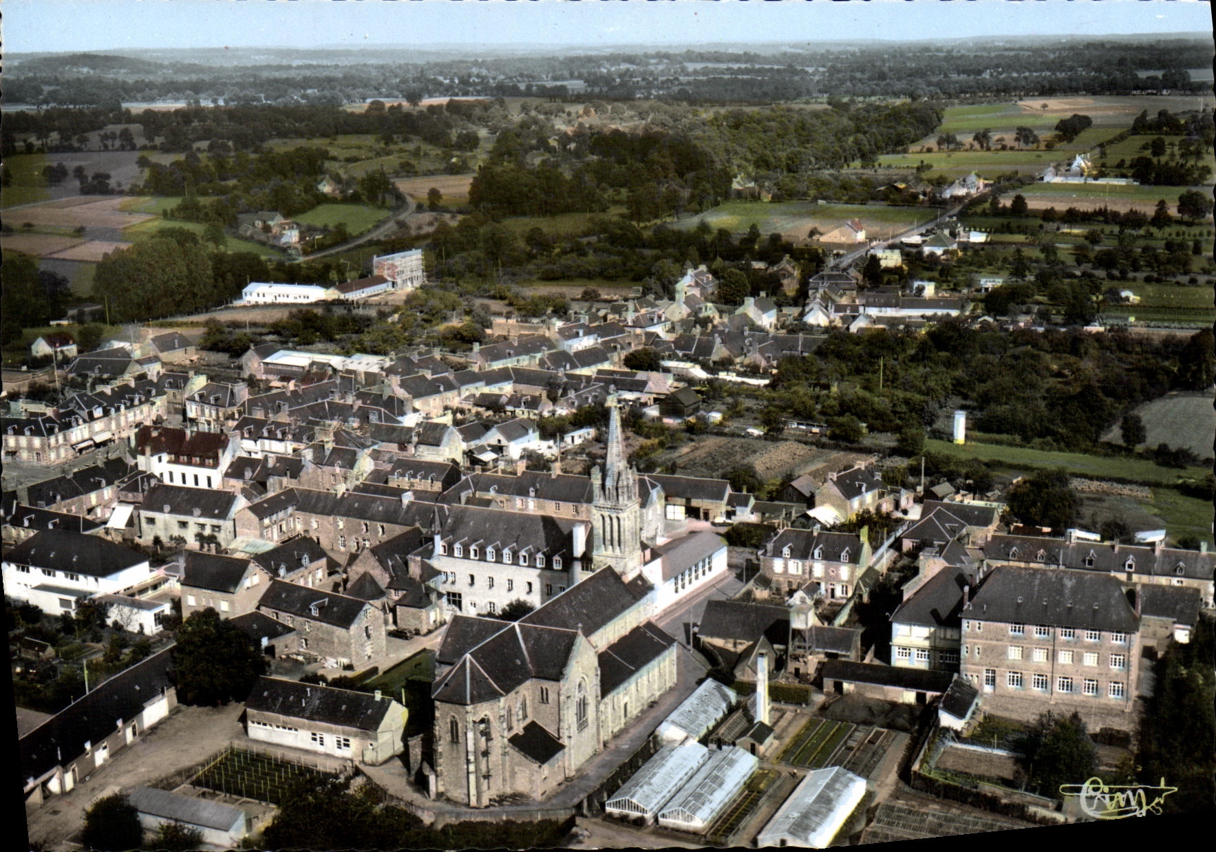 CPM St Georges de Reintembault Eglise et vue generale aerienne