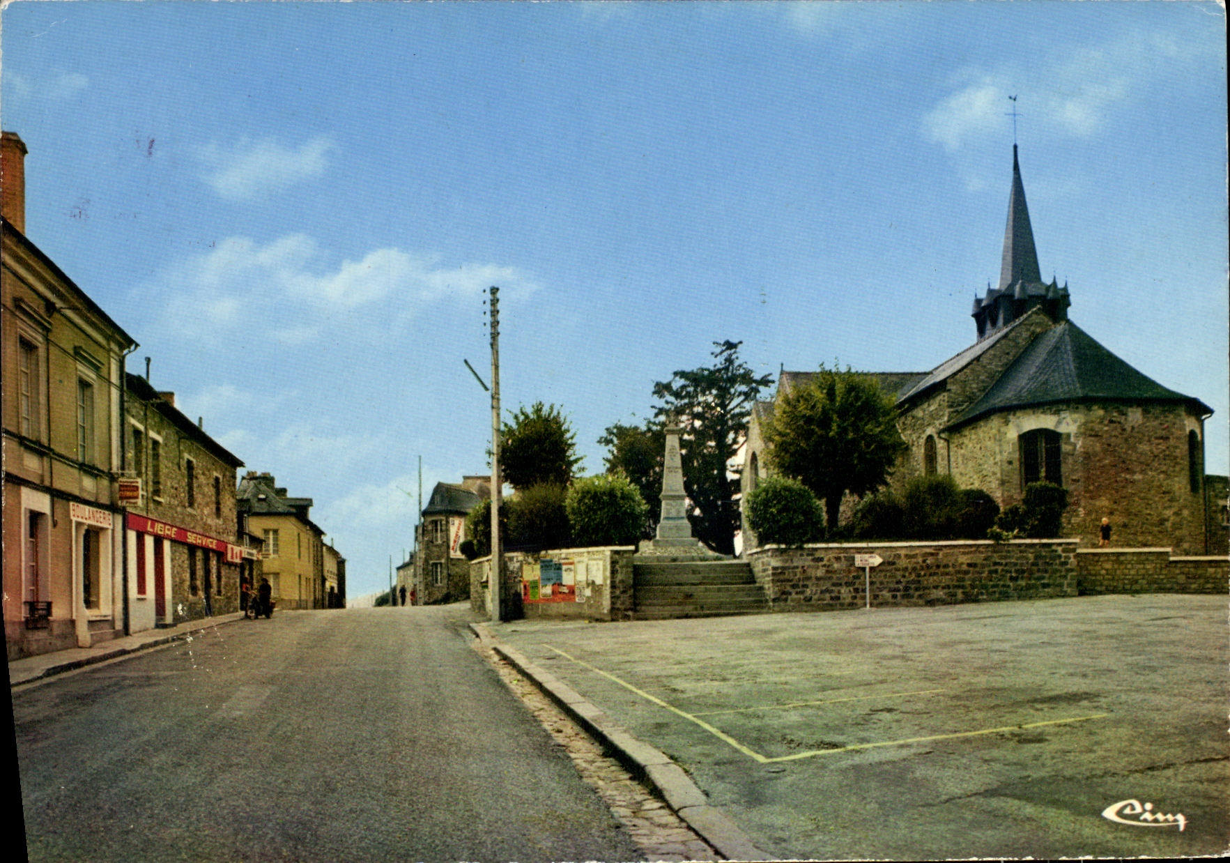 CPM St Germain sur Ille L Eglise