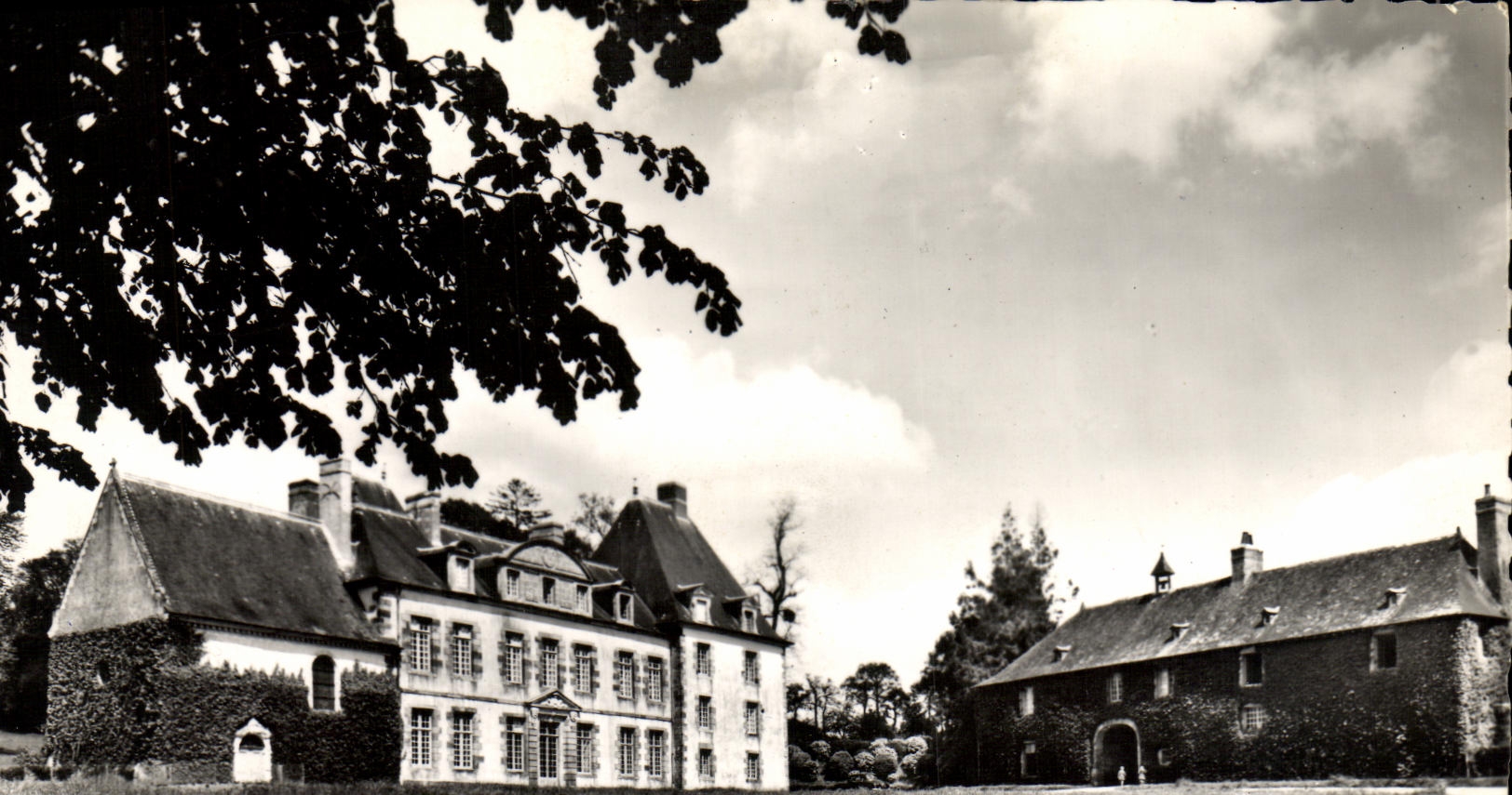 CPM Saint Germain sur Ille Chateau du Verger