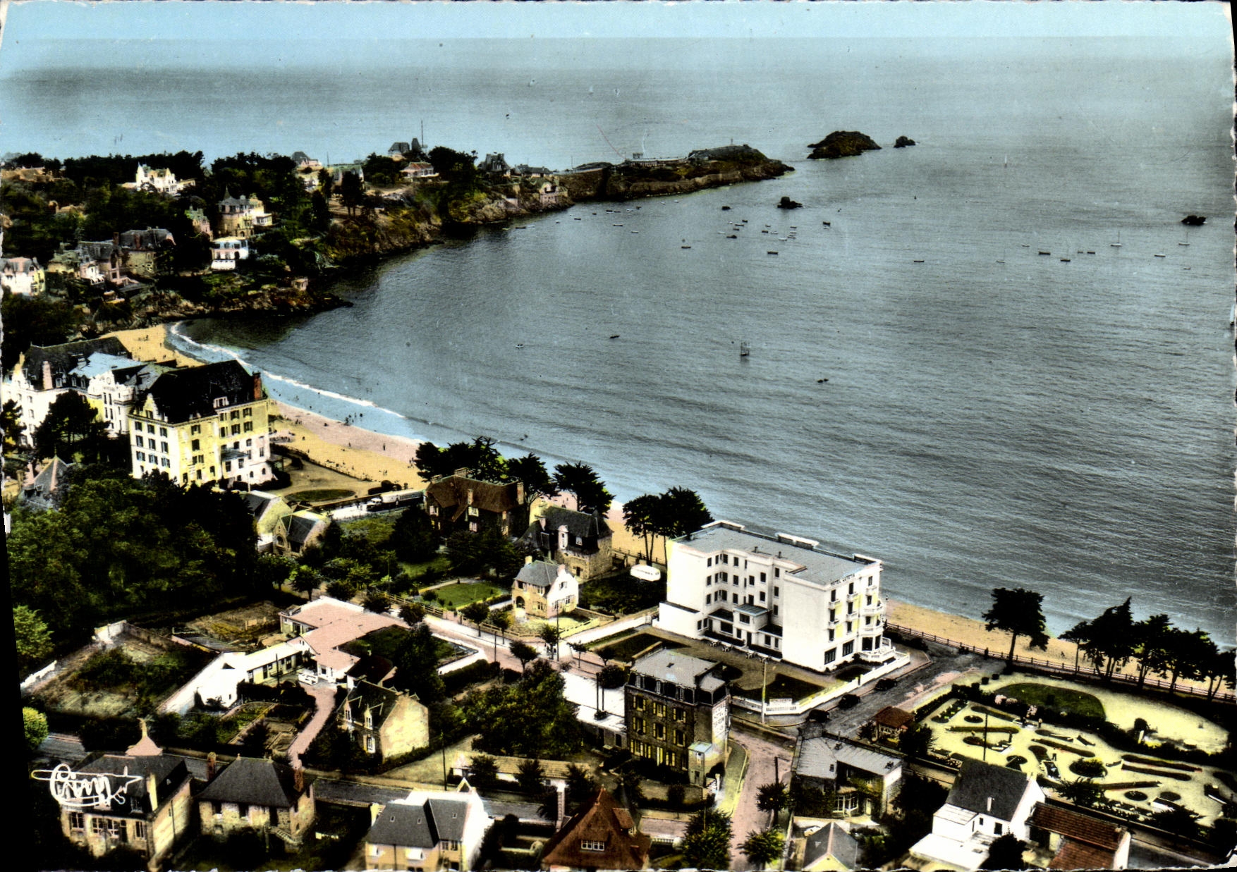 MODERN CARD Holy Lunar the Miniature golf the Beach and the point of takes off seen air