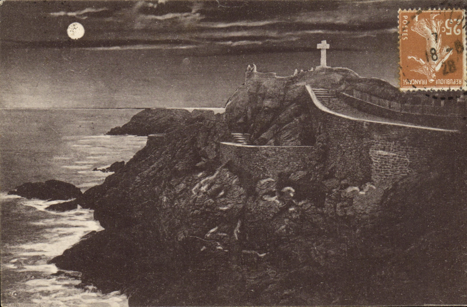 VINTAGE POSTCARD Saint Lunar Effect the Moon on Takes off