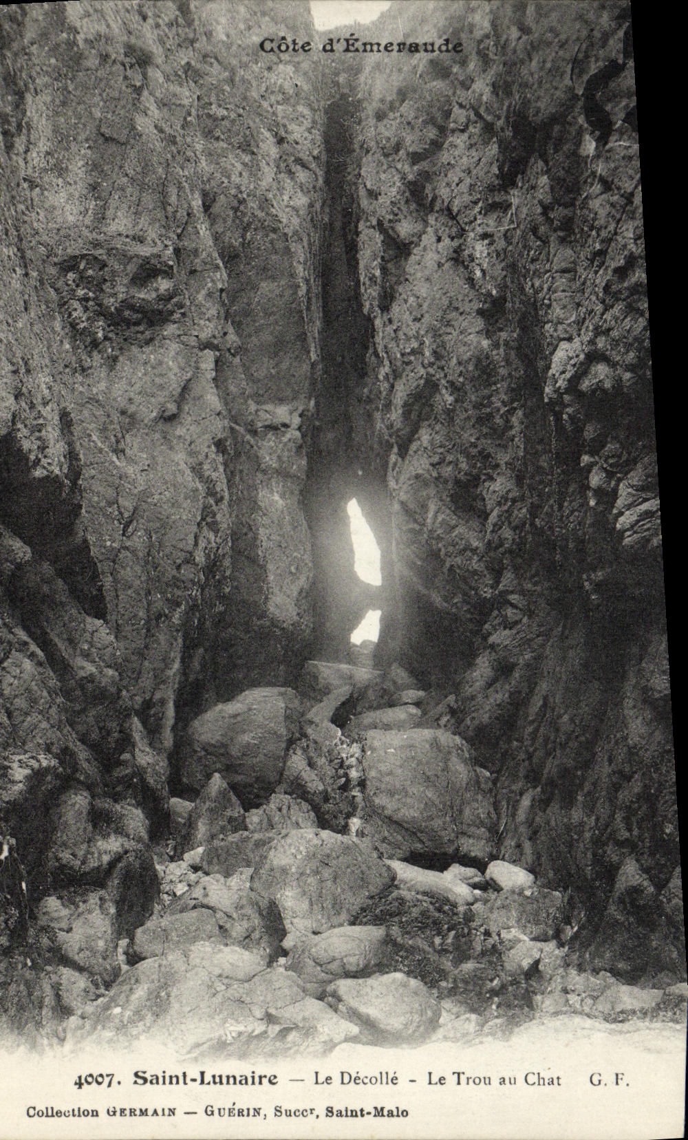 VINTAGE POSTCARD Lunar Saint Separates It the Hole with the Cat