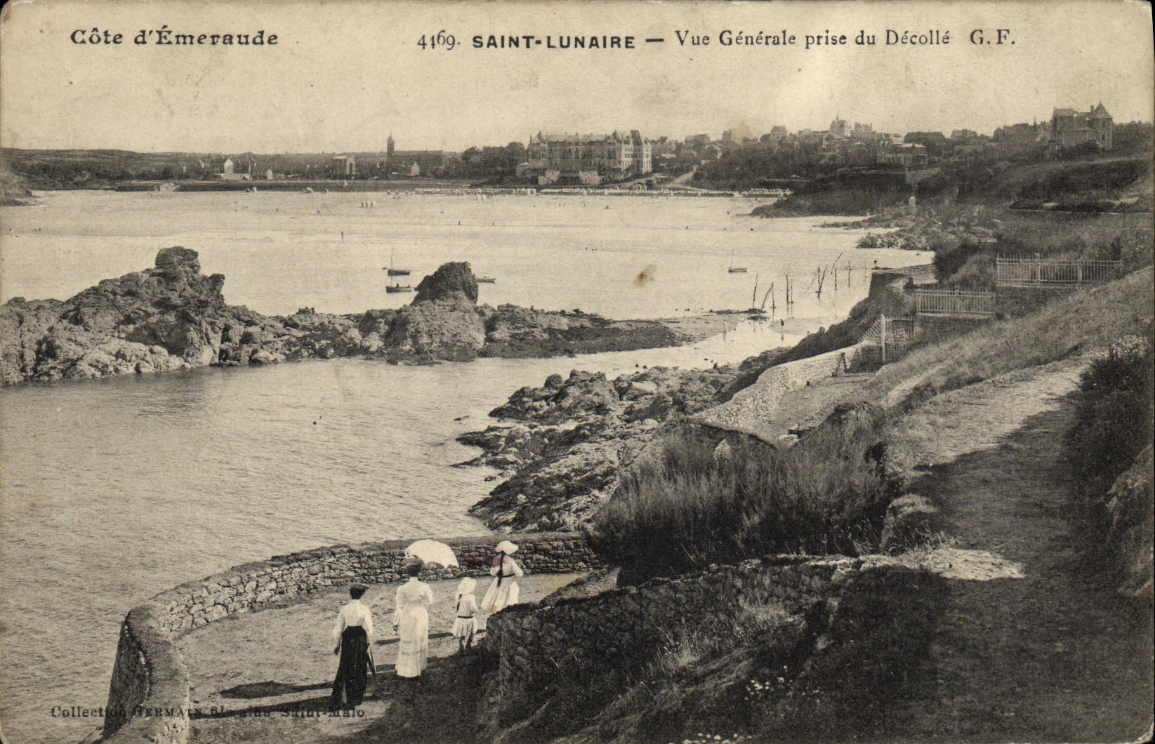 CPA Saint Lunaire Vue Generale prise du Decolle