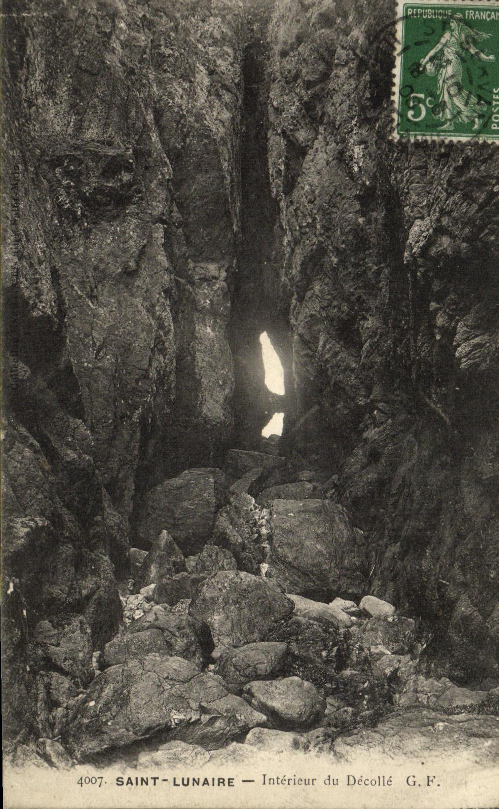 VINTAGE POSTCARD Saint Lunar Interior of Takes off