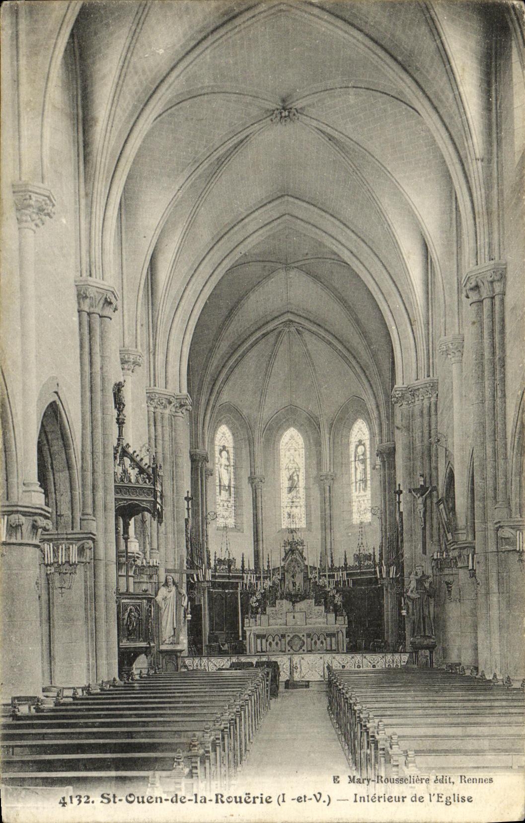 CPA St Ouen de la Rouerie Interieur de l Eglise