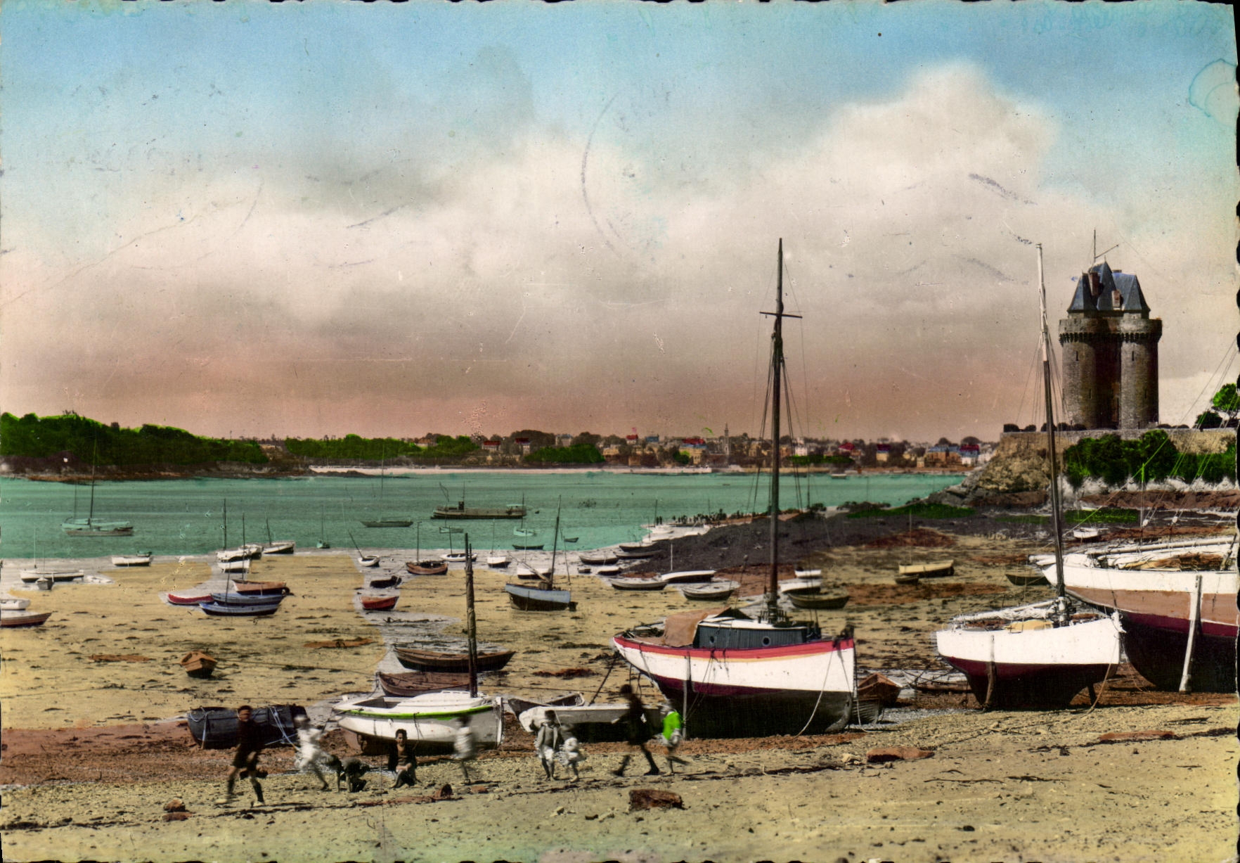 CPM Saint Servan Tour Solidor Port St pierre